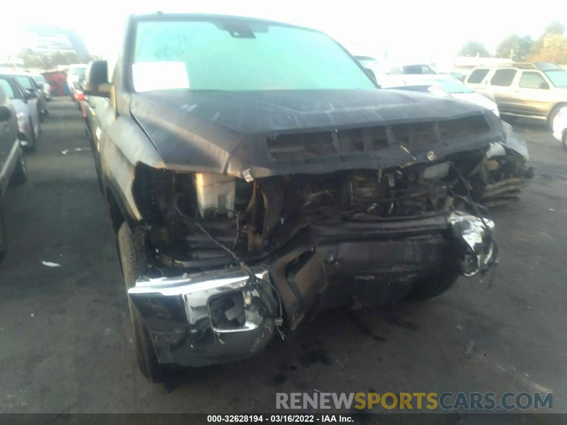 6 Photograph of a damaged car 5TFEY5F19KX250617 TOYOTA TUNDRA 2WD 2019