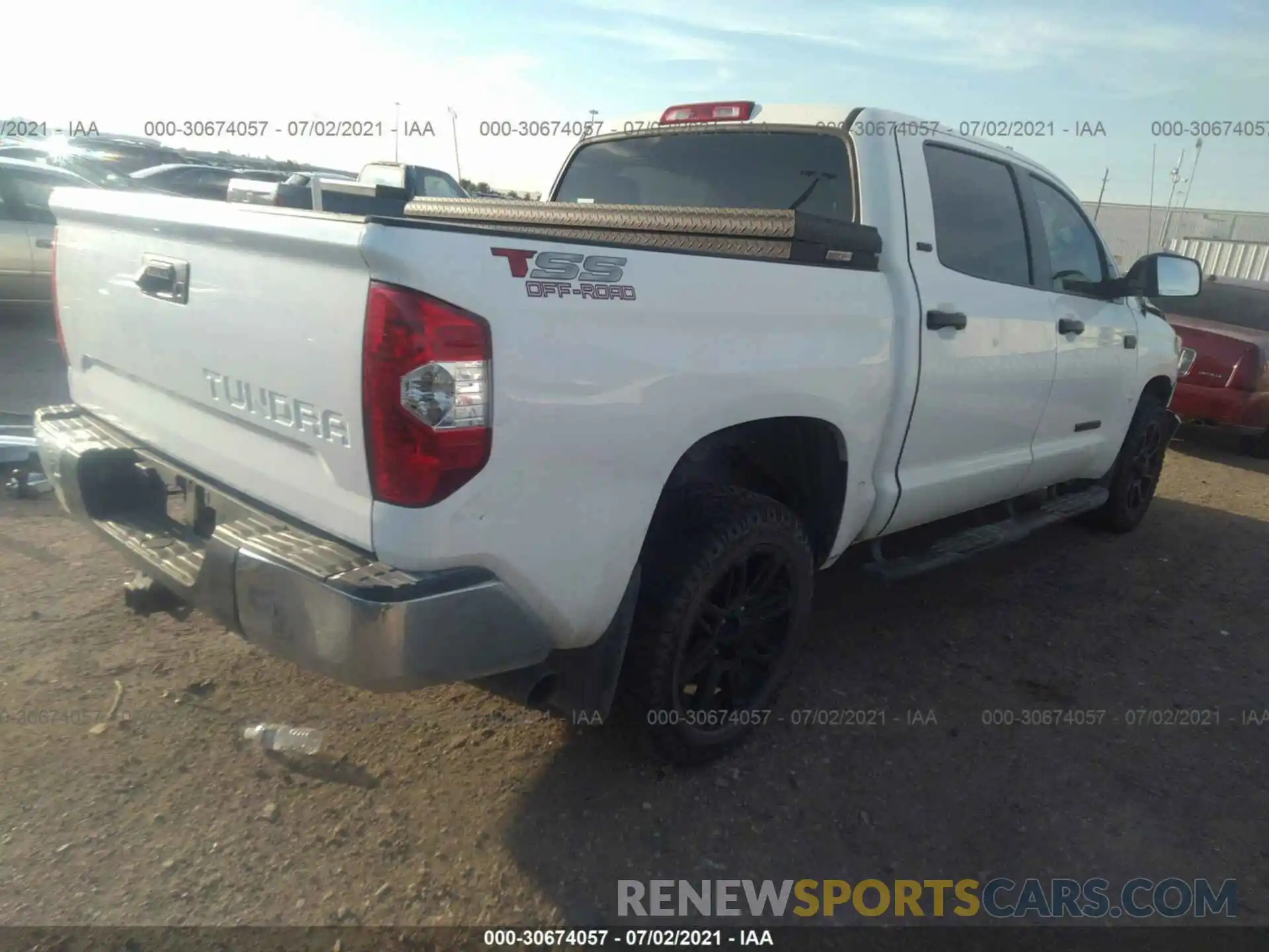 4 Photograph of a damaged car 5TFEY5F1XKX248312 TOYOTA TUNDRA 2WD 2019