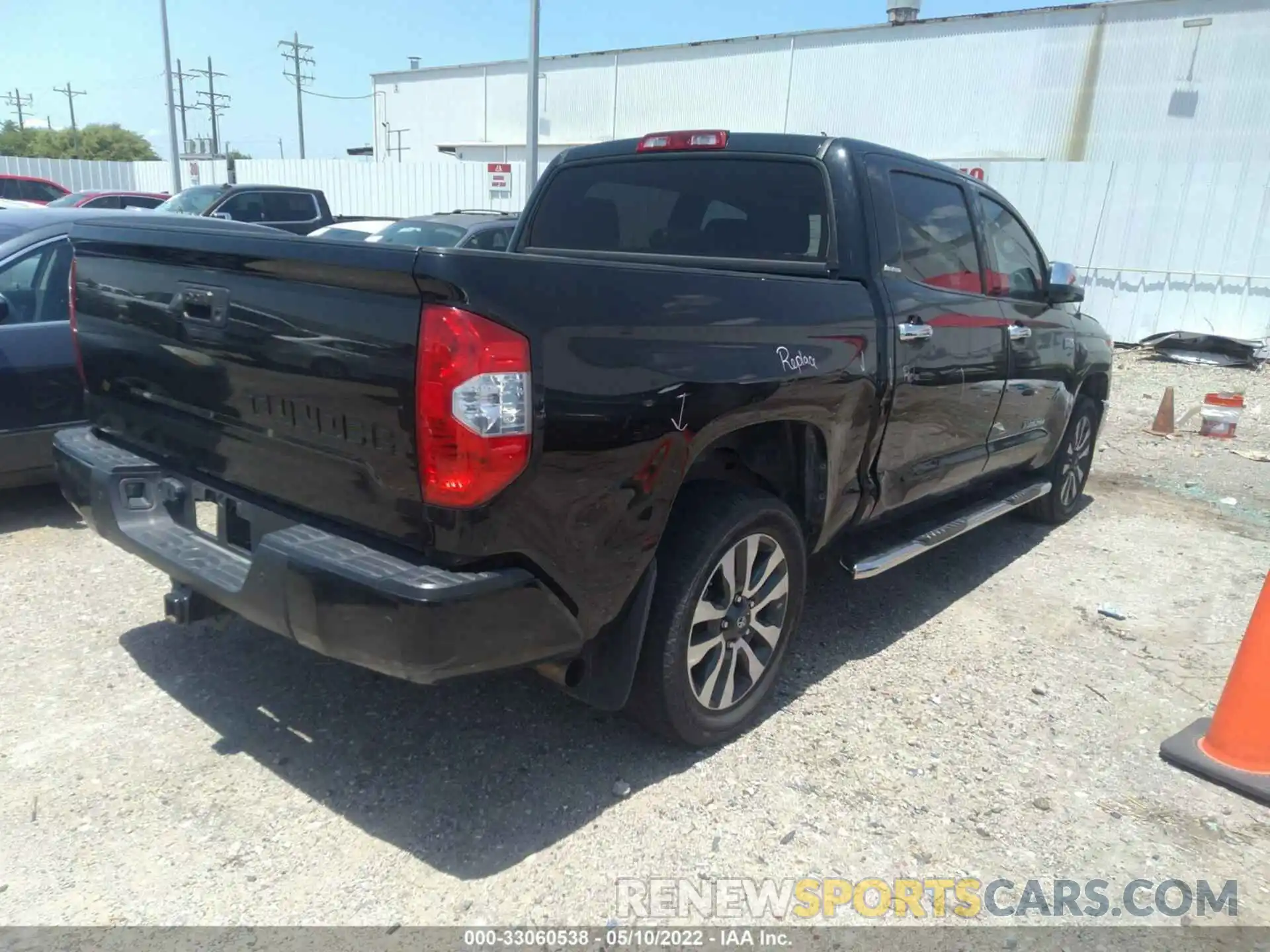 4 Photograph of a damaged car 5TFFY5F11KX248929 TOYOTA TUNDRA 2WD 2019