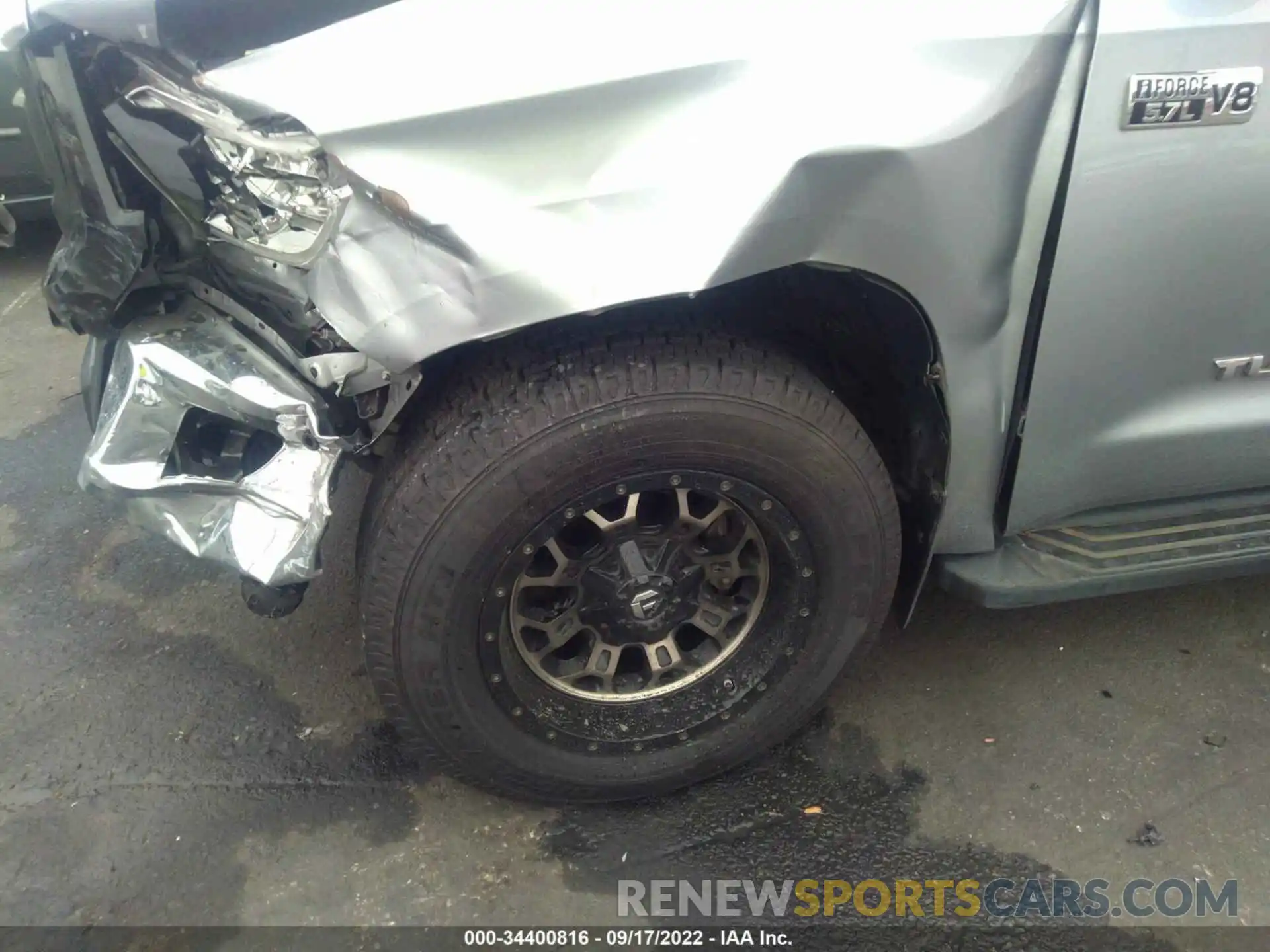 12 Photograph of a damaged car 5TFFY5F14KX252635 TOYOTA TUNDRA 2WD 2019