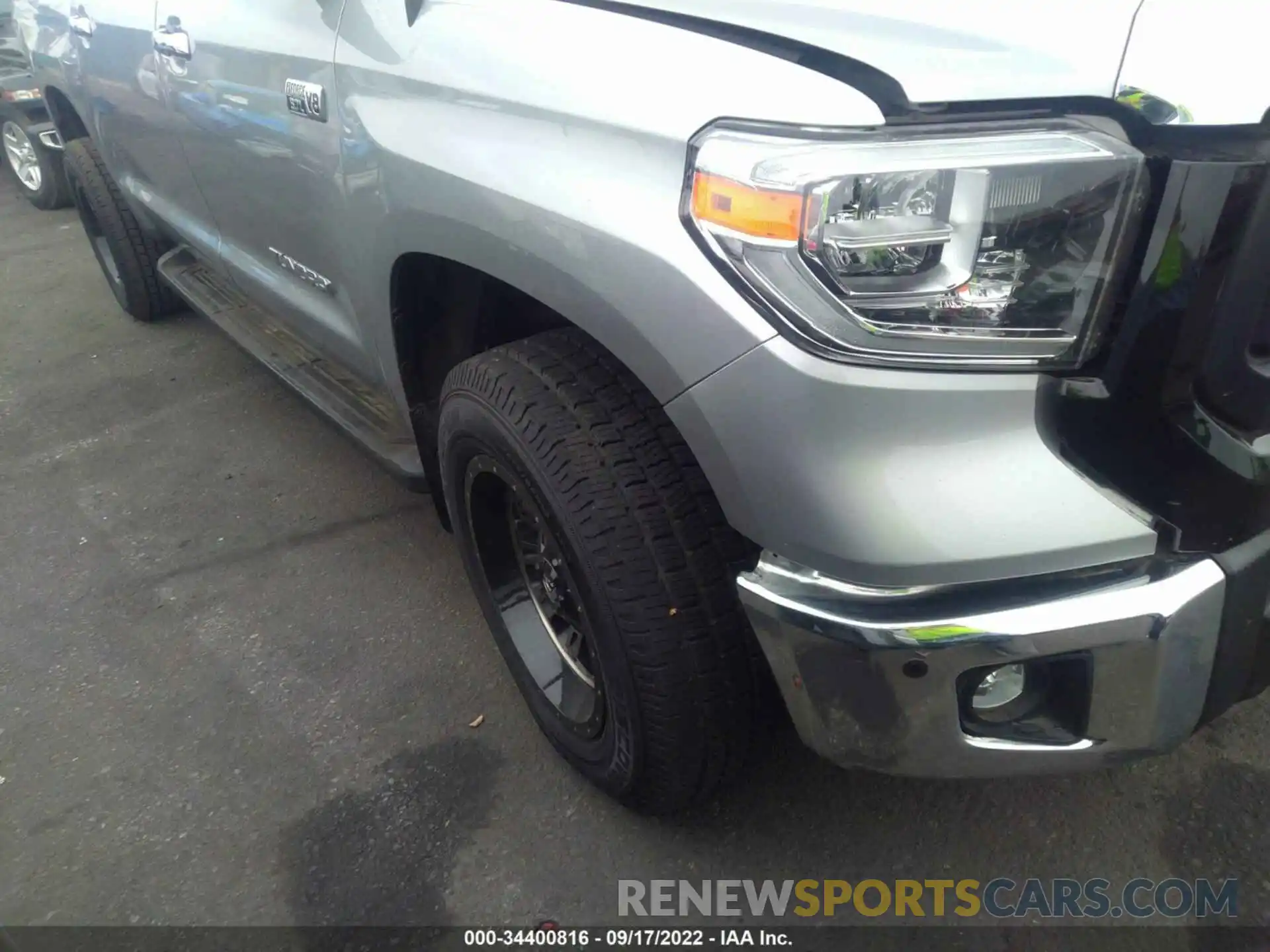 14 Photograph of a damaged car 5TFFY5F14KX252635 TOYOTA TUNDRA 2WD 2019