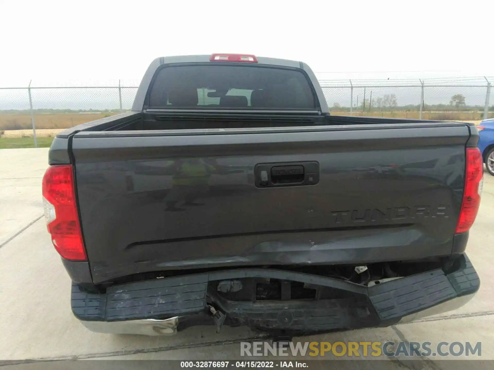 6 Photograph of a damaged car 5TFFY5F19KX248600 TOYOTA TUNDRA 2WD 2019