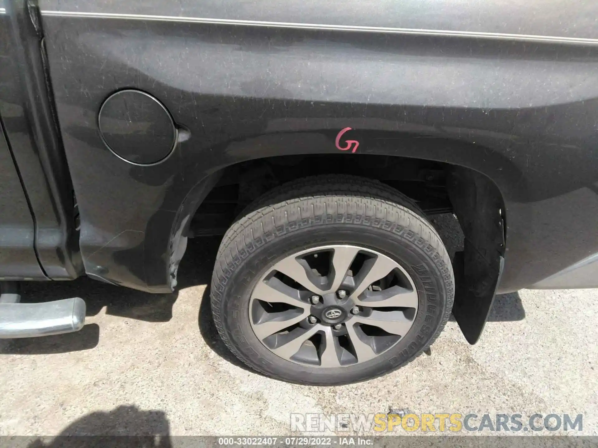 13 Photograph of a damaged car 5TFFY5F1XKX255281 TOYOTA TUNDRA 2WD 2019