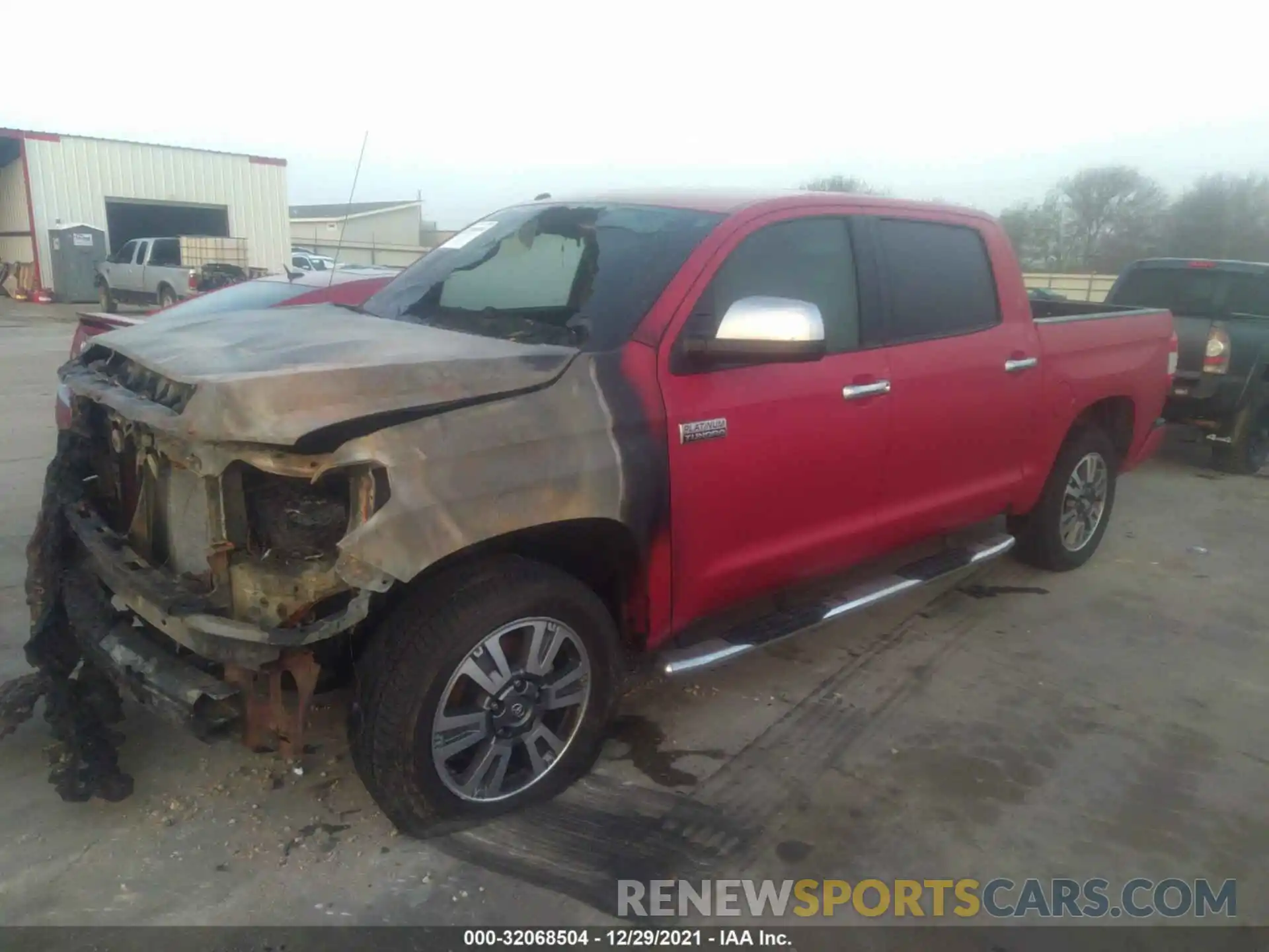 2 Photograph of a damaged car 5TFGY5F15KX246623 TOYOTA TUNDRA 2WD 2019