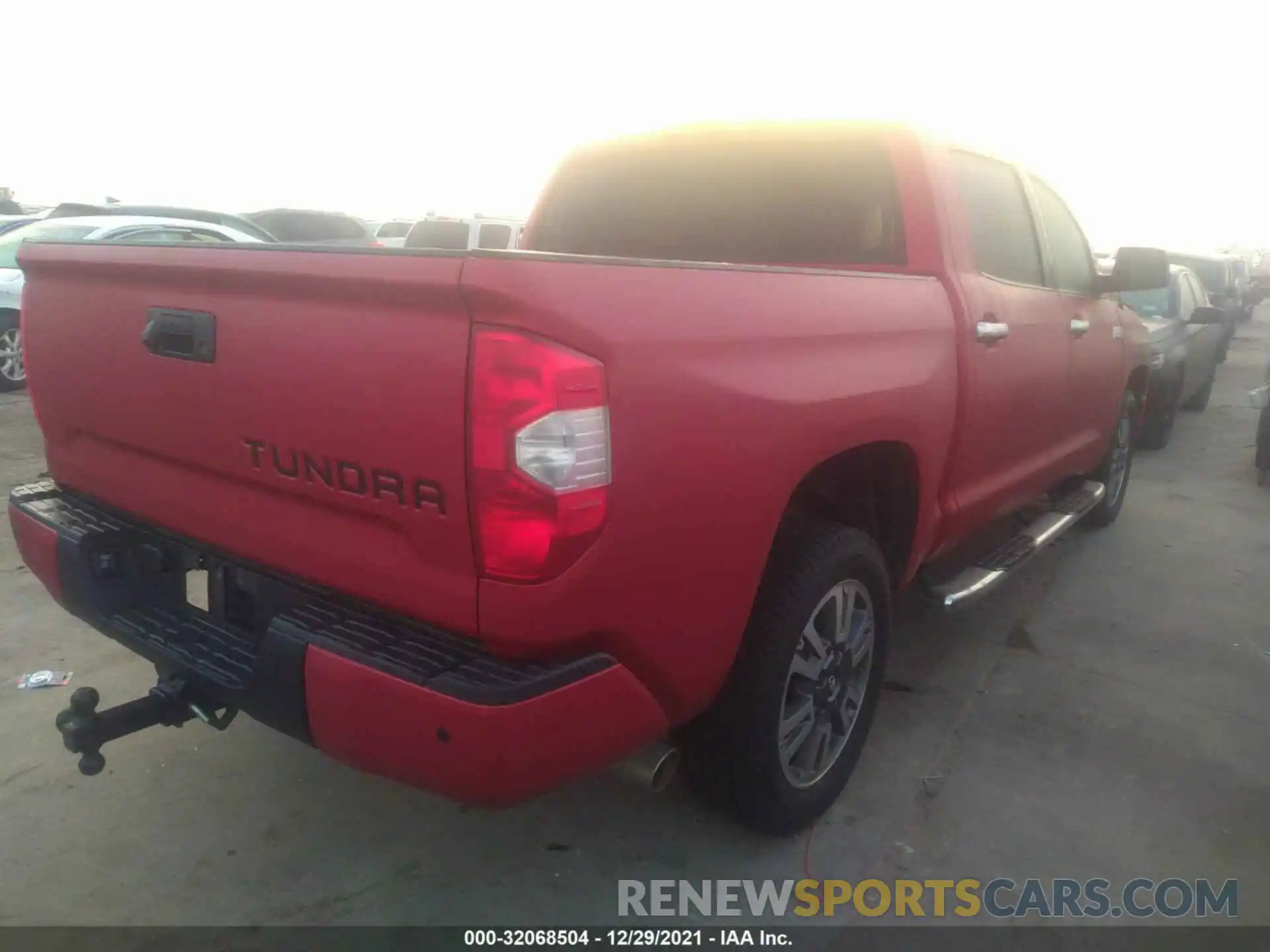 4 Photograph of a damaged car 5TFGY5F15KX246623 TOYOTA TUNDRA 2WD 2019