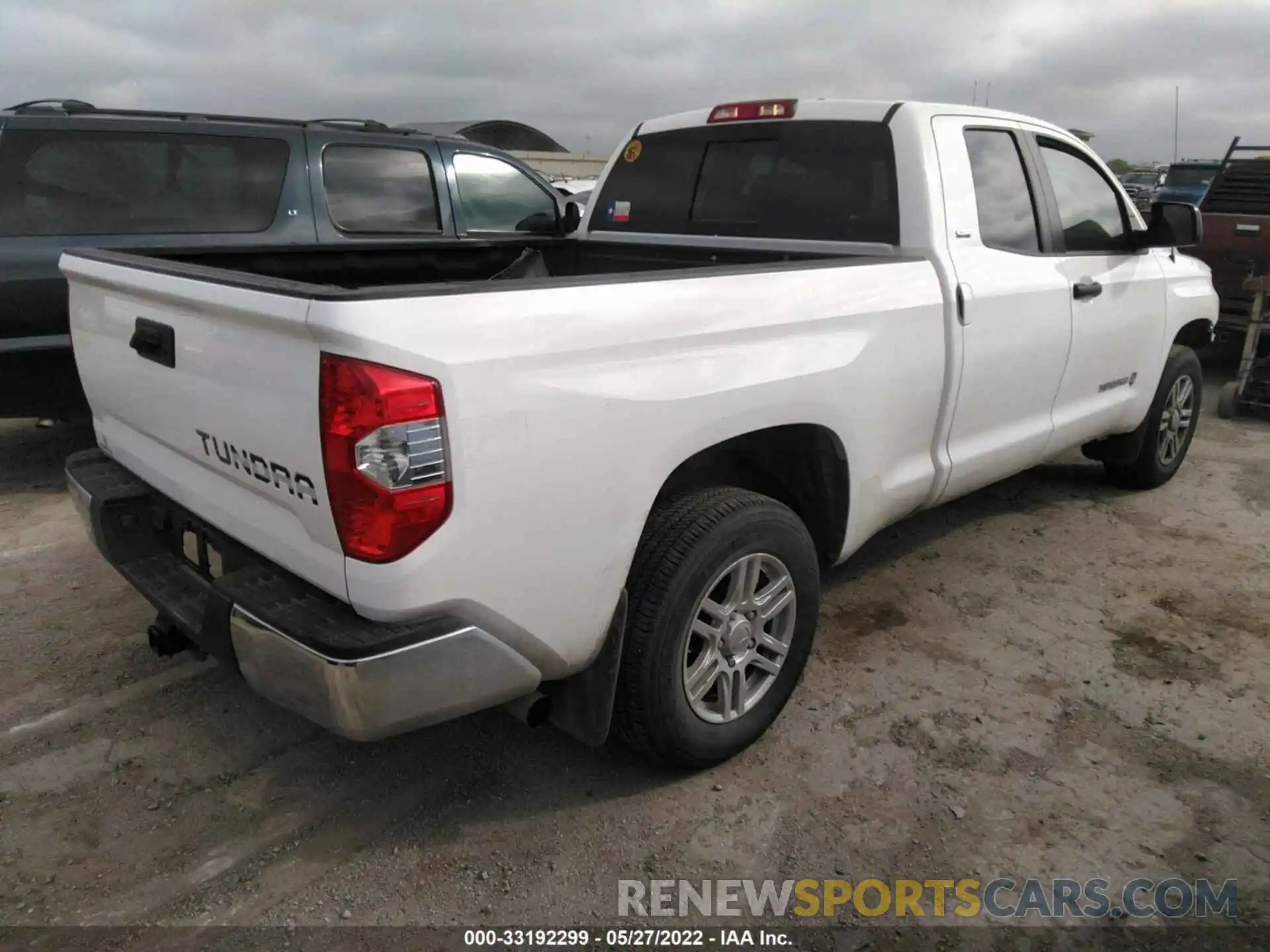 4 Photograph of a damaged car 5TFRM5F10KX138950 TOYOTA TUNDRA 2WD 2019