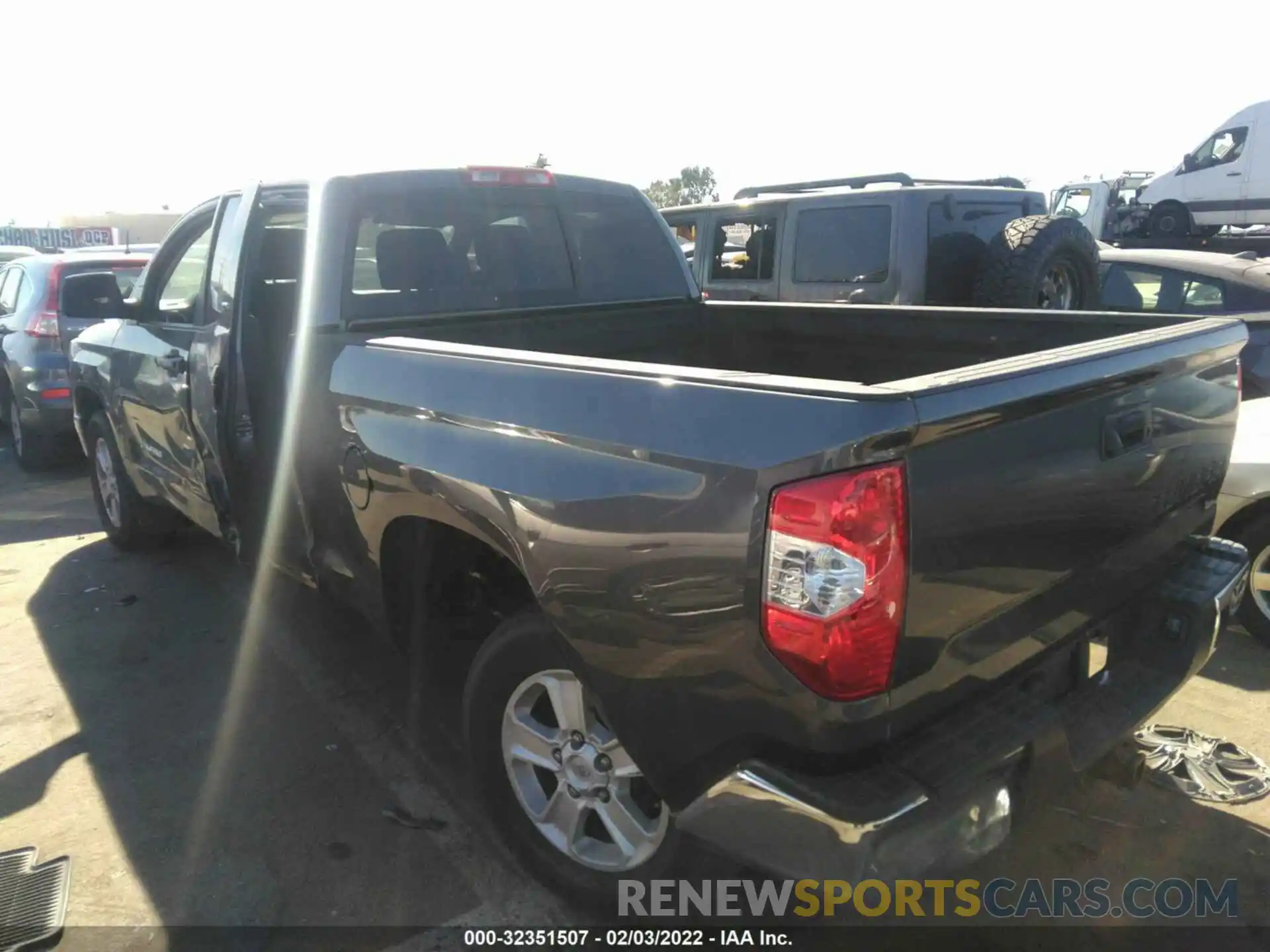 3 Photograph of a damaged car 5TFRM5F11KX143414 TOYOTA TUNDRA 2WD 2019