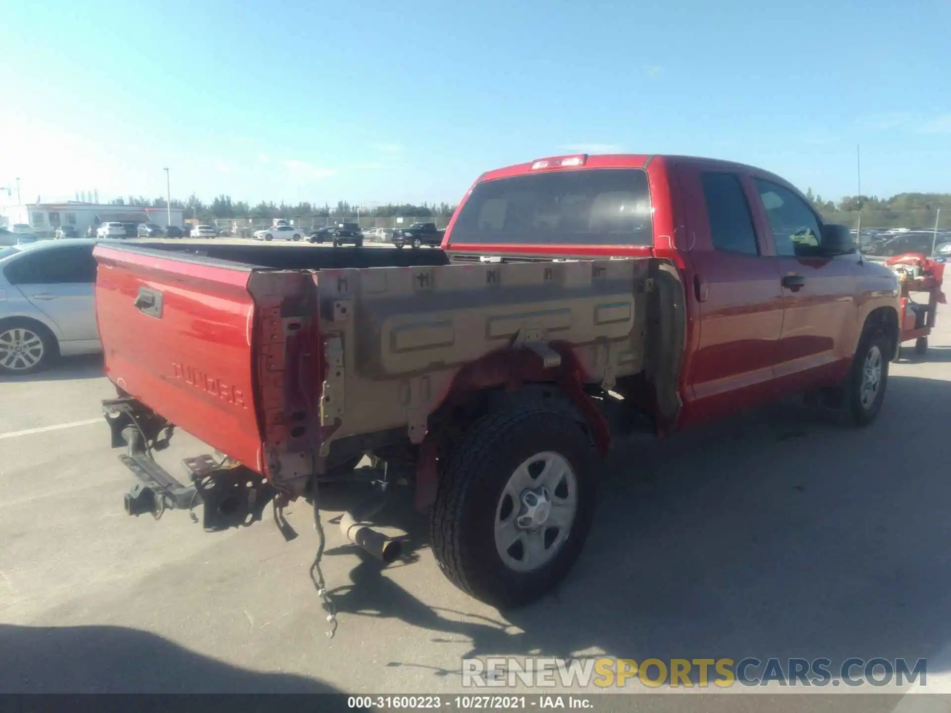 4 Photograph of a damaged car 5TFRM5F12KX136441 TOYOTA TUNDRA 2WD 2019