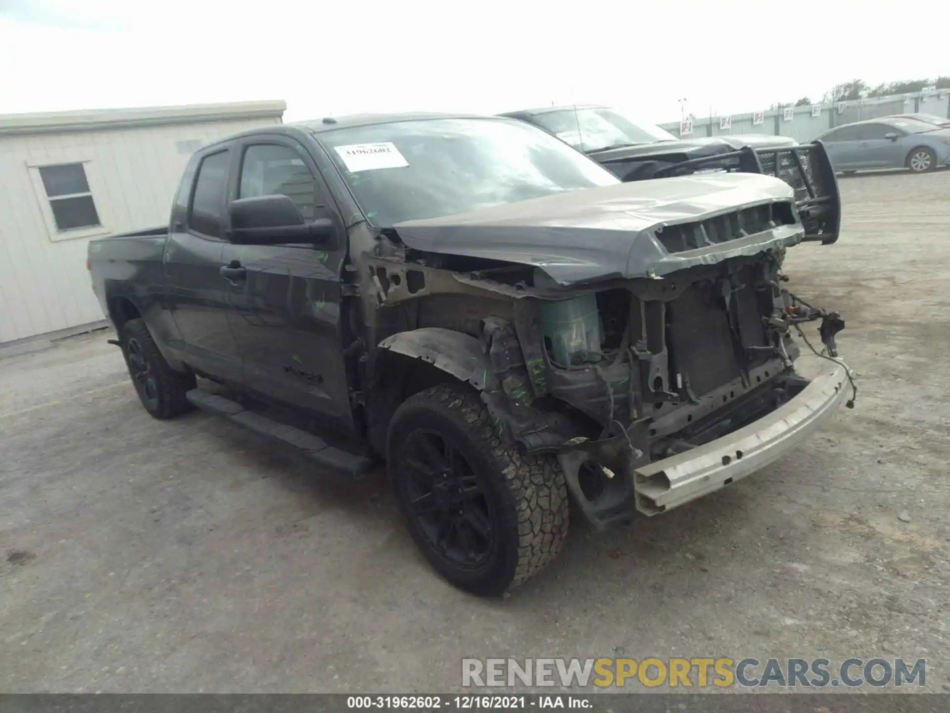 1 Photograph of a damaged car 5TFRM5F12KX140375 TOYOTA TUNDRA 2WD 2019