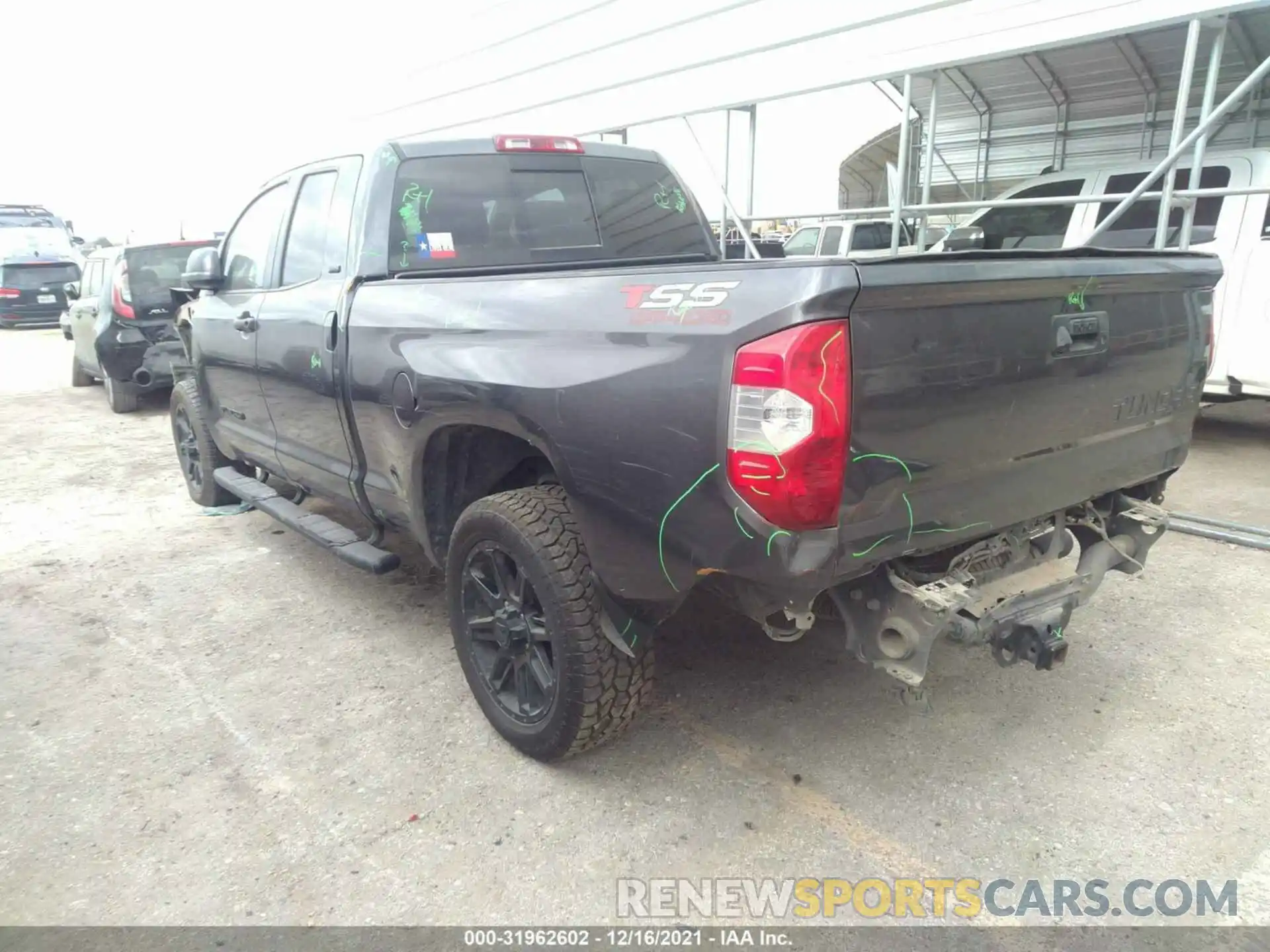 3 Photograph of a damaged car 5TFRM5F12KX140375 TOYOTA TUNDRA 2WD 2019