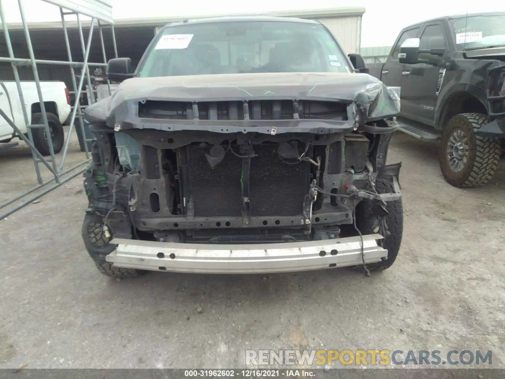 6 Photograph of a damaged car 5TFRM5F12KX140375 TOYOTA TUNDRA 2WD 2019