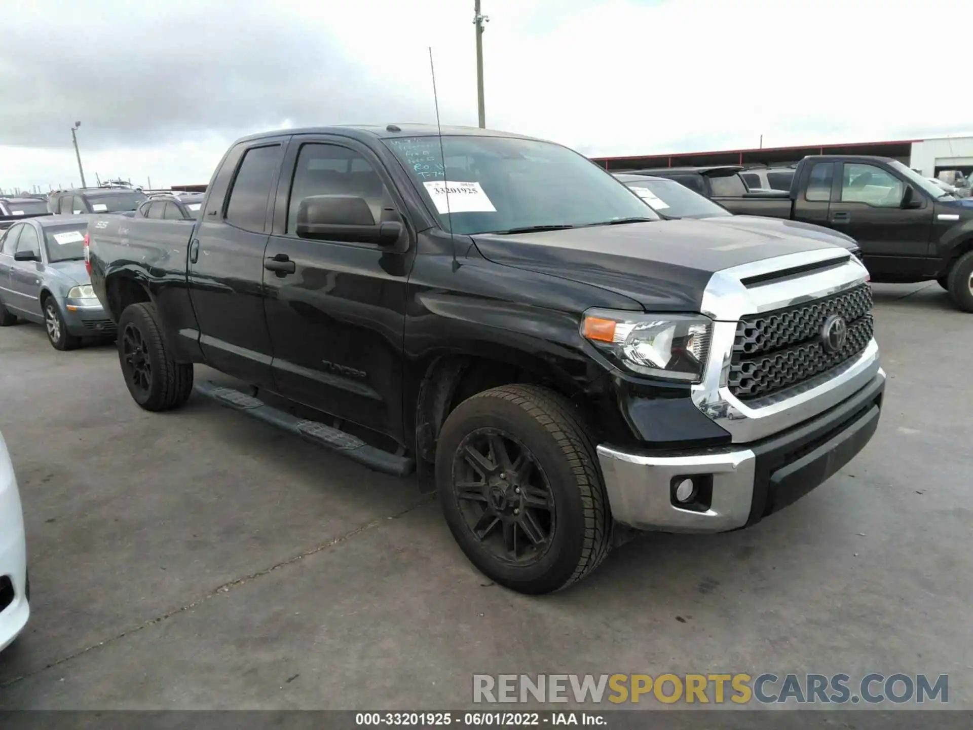 1 Photograph of a damaged car 5TFRM5F12KX140778 TOYOTA TUNDRA 2WD 2019