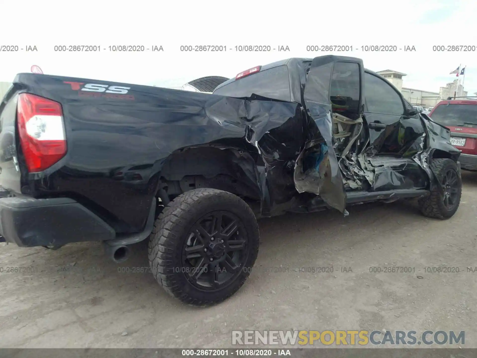 4 Photograph of a damaged car 5TFRM5F12KX142174 TOYOTA TUNDRA 2WD 2019