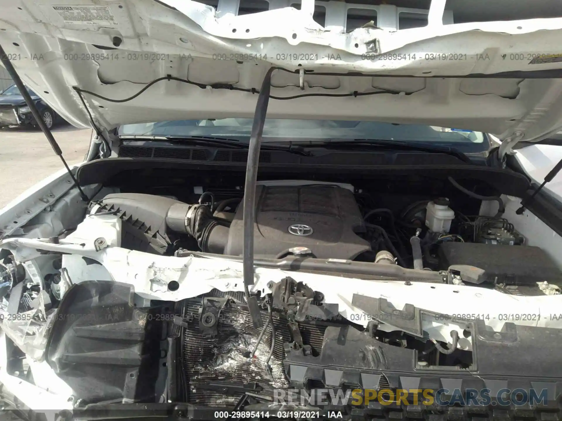 10 Фотография поврежденного автомобиля 5TFRM5F13KX140496 TOYOTA TUNDRA 2WD 2019