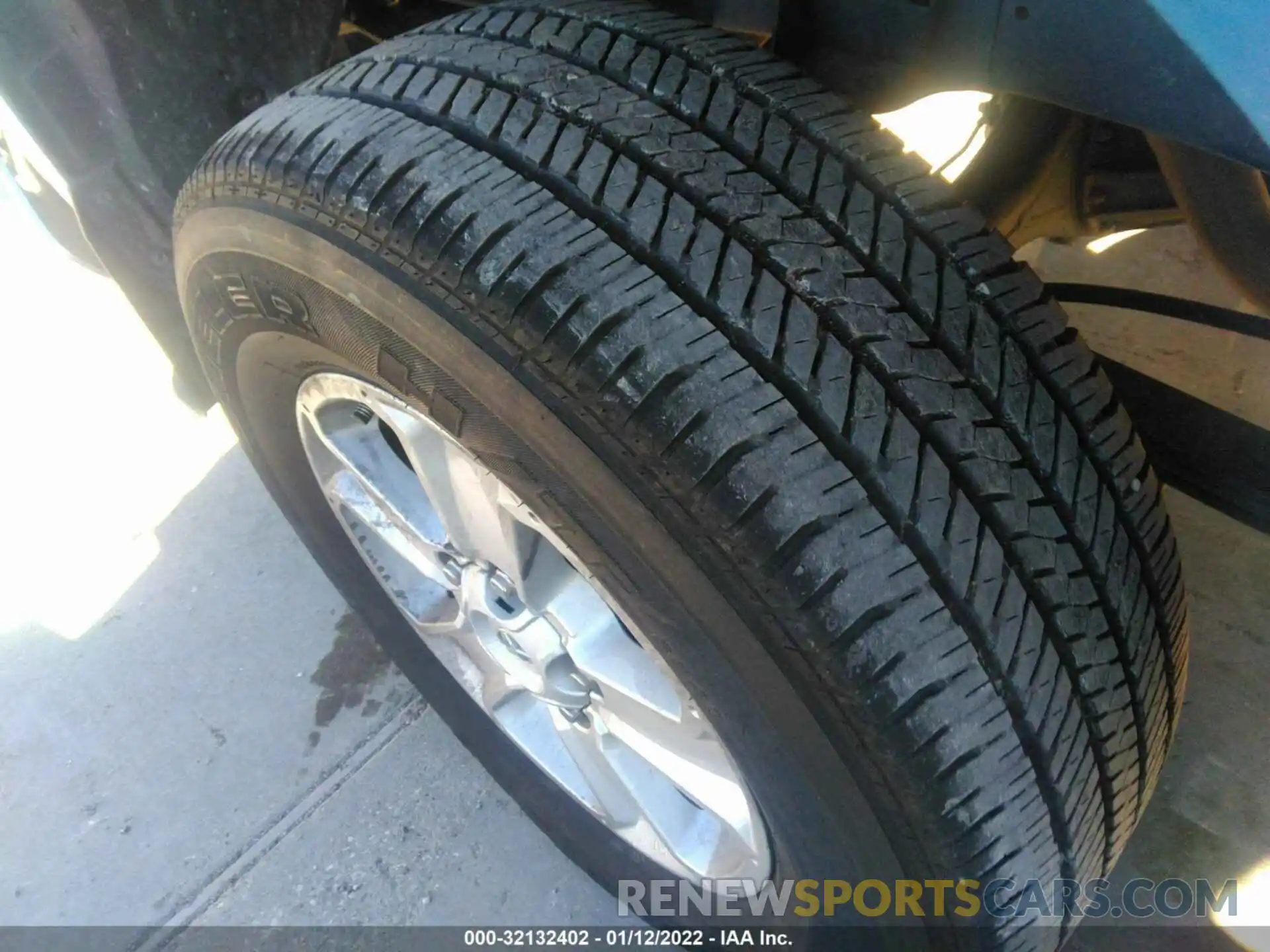 16 Photograph of a damaged car 5TFRM5F16KX143344 TOYOTA TUNDRA 2WD 2019