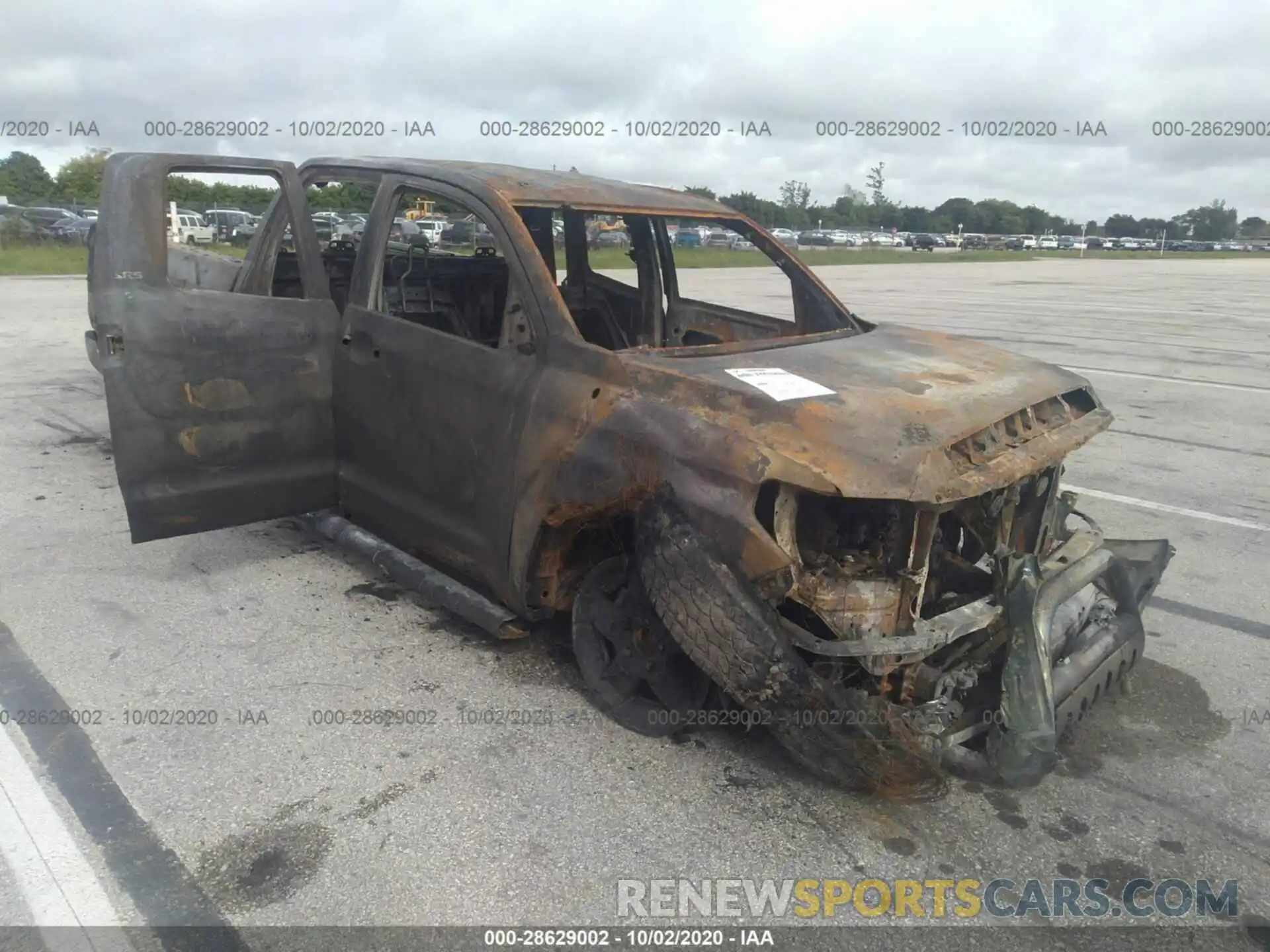 1 Photograph of a damaged car 5TFRM5F17KX136452 TOYOTA TUNDRA 2WD 2019