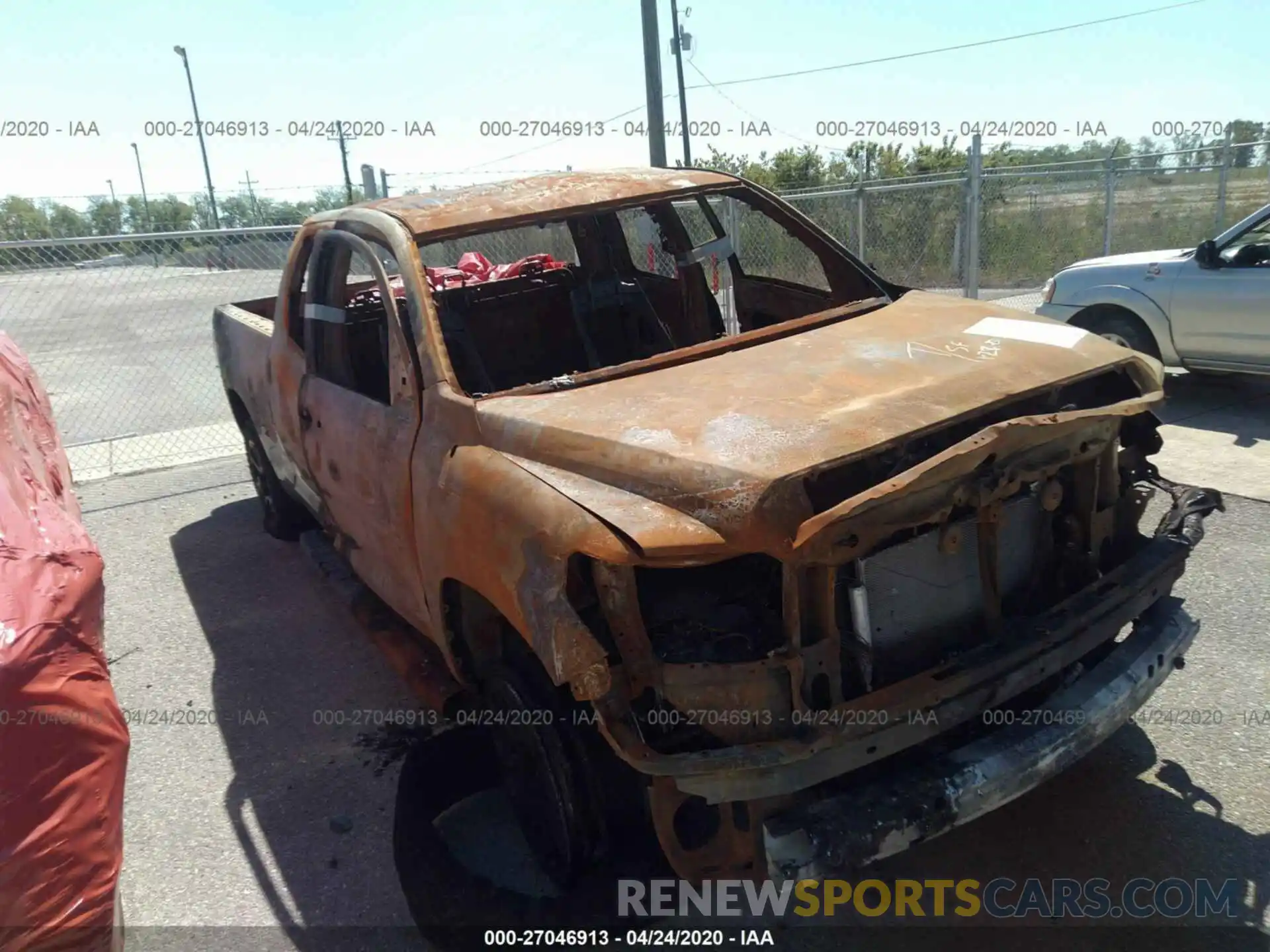 1 Photograph of a damaged car 5TFRM5F17KX139464 TOYOTA TUNDRA 2WD 2019