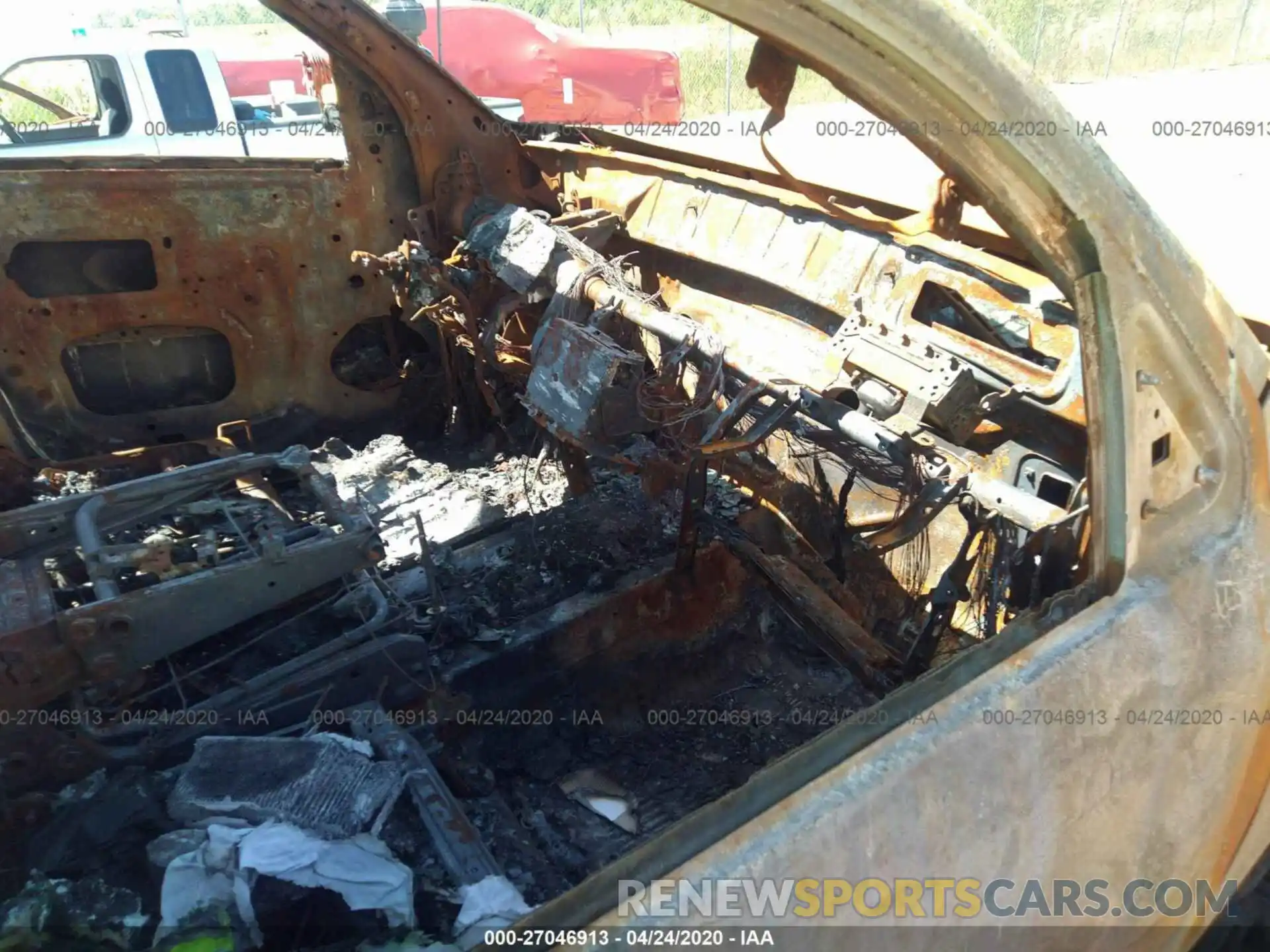 5 Photograph of a damaged car 5TFRM5F17KX139464 TOYOTA TUNDRA 2WD 2019