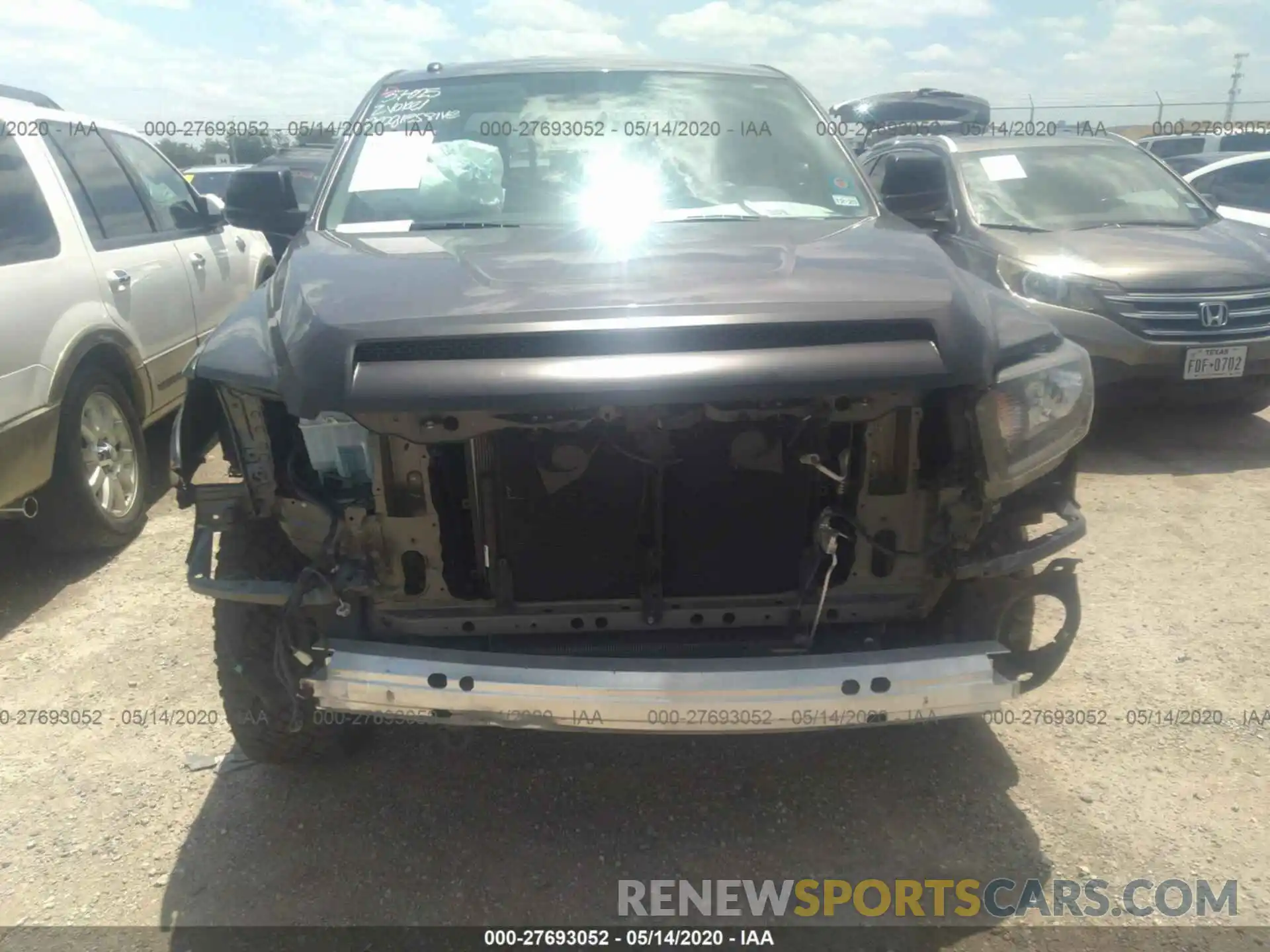 6 Photograph of a damaged car 5TFRM5F19KX136842 TOYOTA TUNDRA 2WD 2019