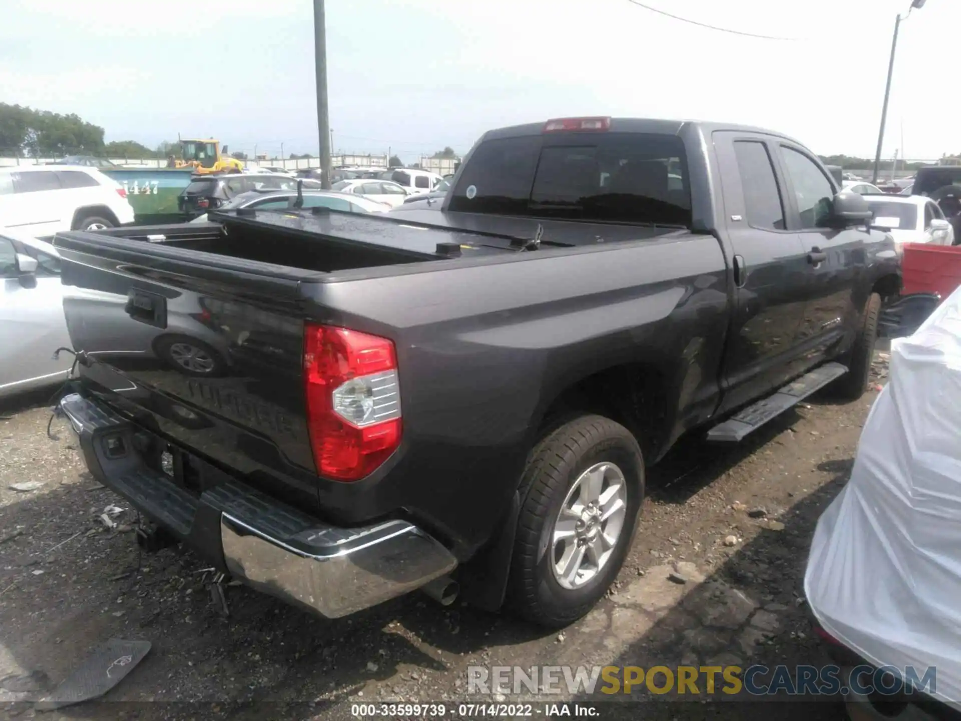 4 Фотография поврежденного автомобиля 5TFRM5F19KX140891 TOYOTA TUNDRA 2WD 2019