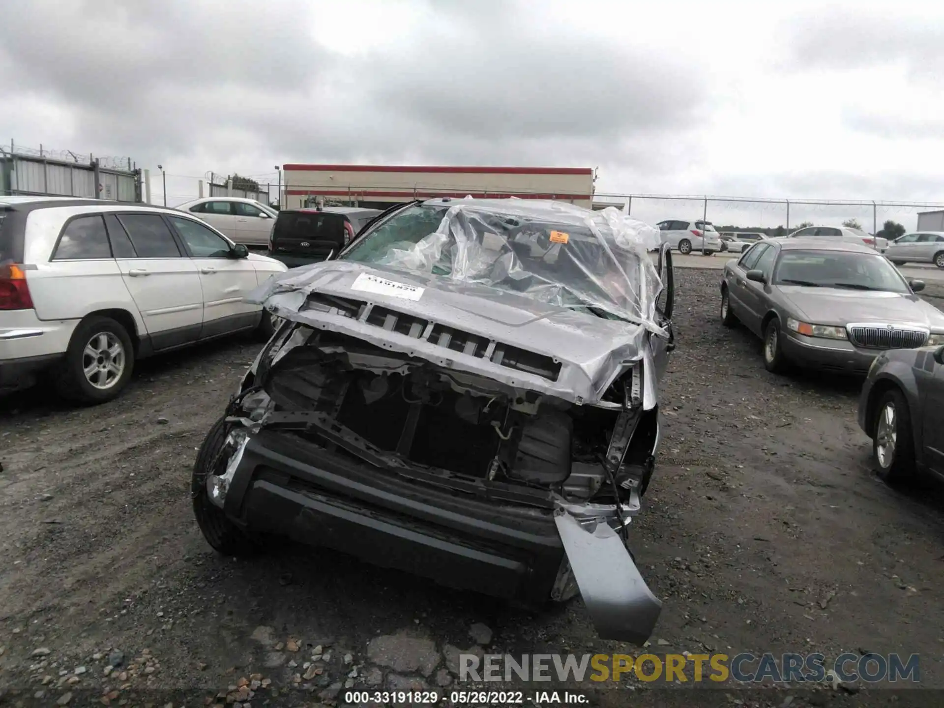 6 Photograph of a damaged car 5TFRM5F1XKX142567 TOYOTA TUNDRA 2WD 2019