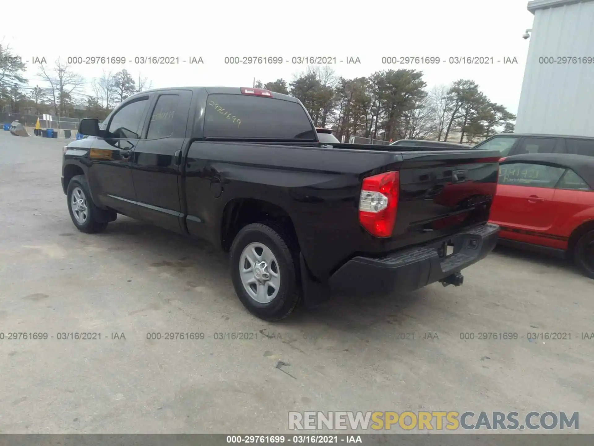 3 Фотография поврежденного автомобиля 5TFRM5F1XKX143752 TOYOTA TUNDRA 2WD 2019