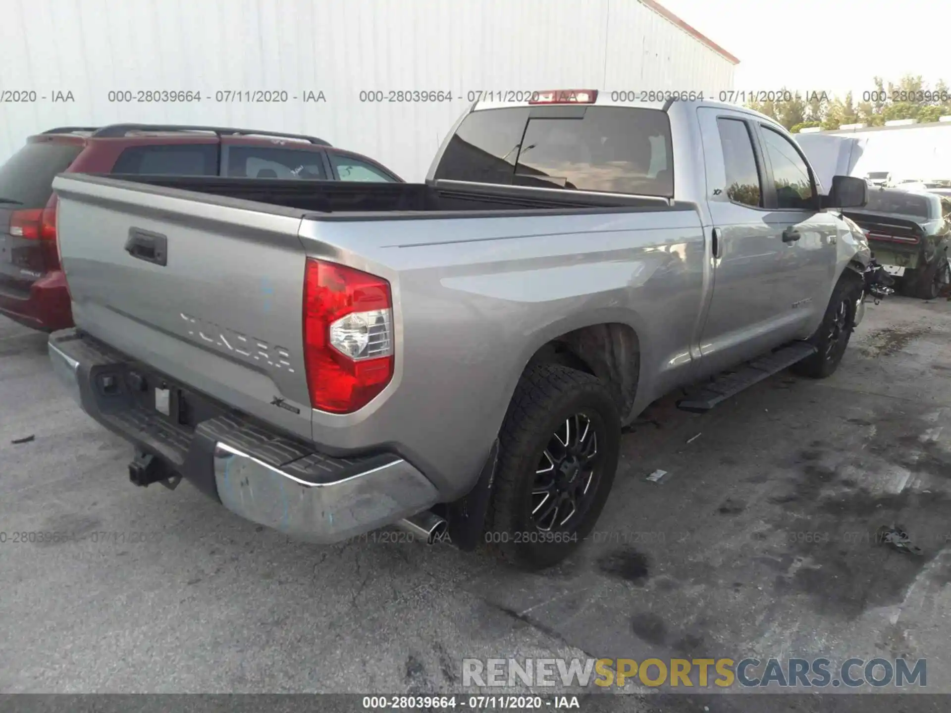 4 Photograph of a damaged car 5TFRY5F10KX255383 TOYOTA TUNDRA 2WD 2019