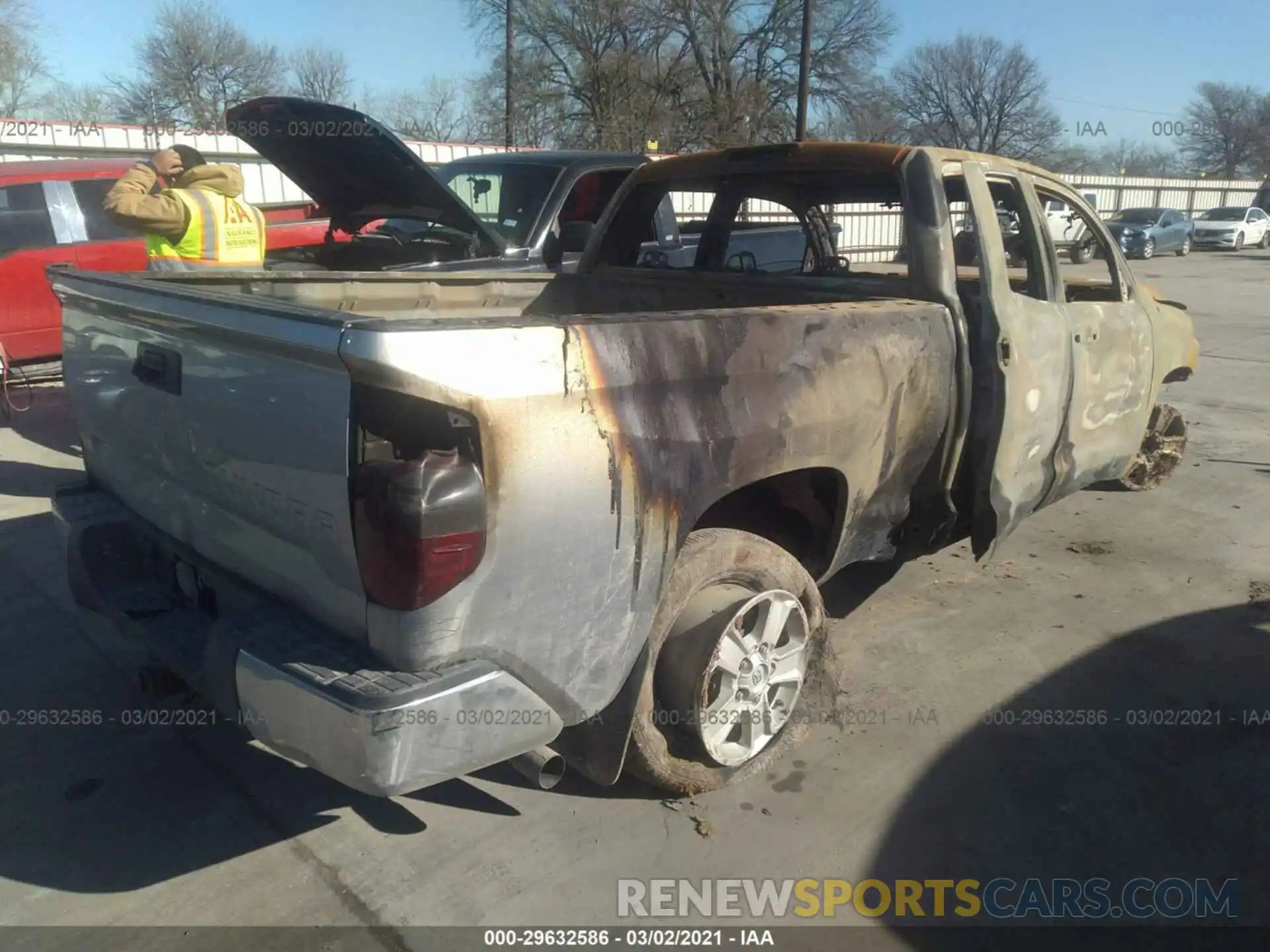 4 Photograph of a damaged car 5TFRY5F15KX245786 TOYOTA TUNDRA 2WD 2019