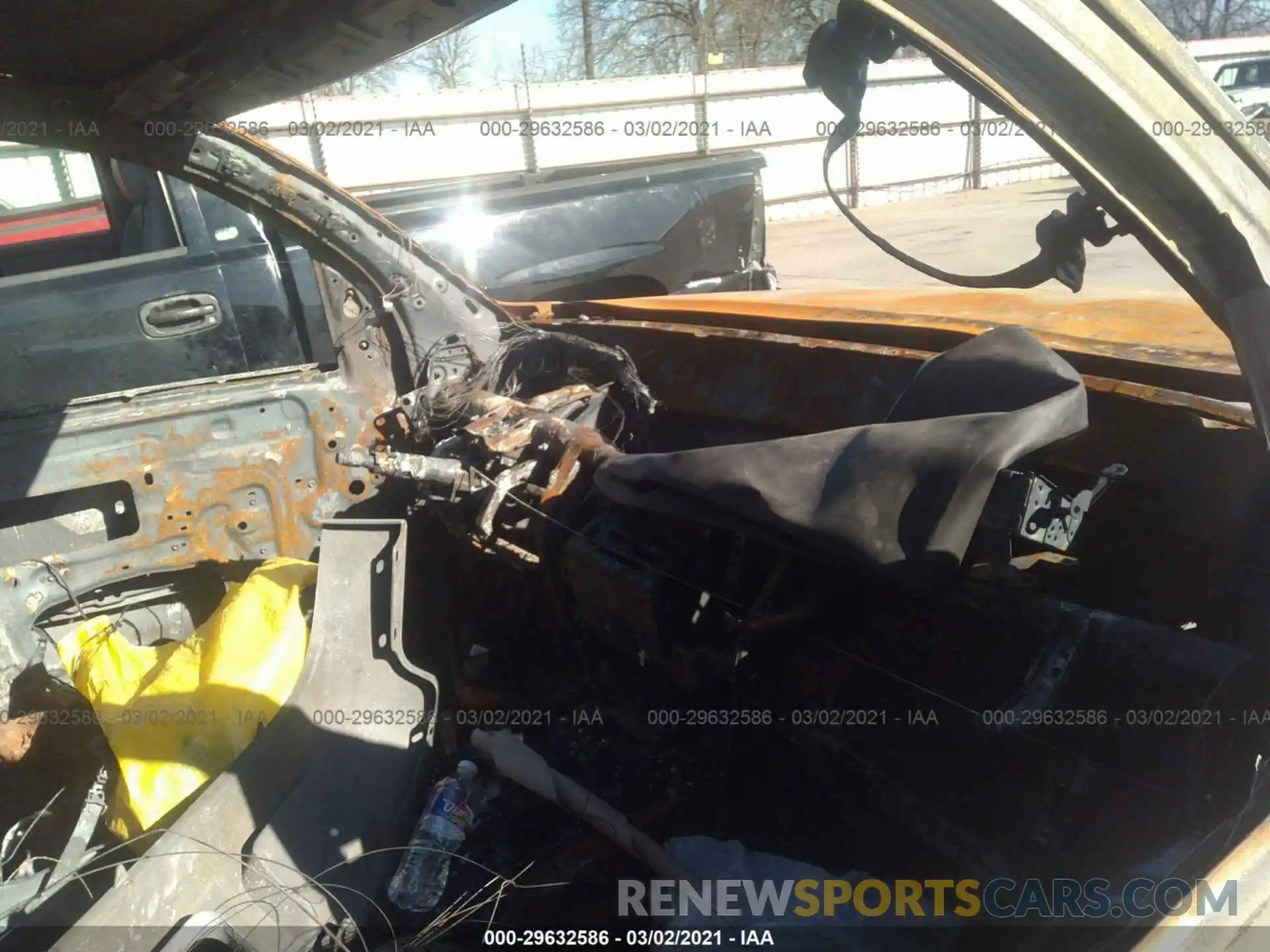 5 Photograph of a damaged car 5TFRY5F15KX245786 TOYOTA TUNDRA 2WD 2019