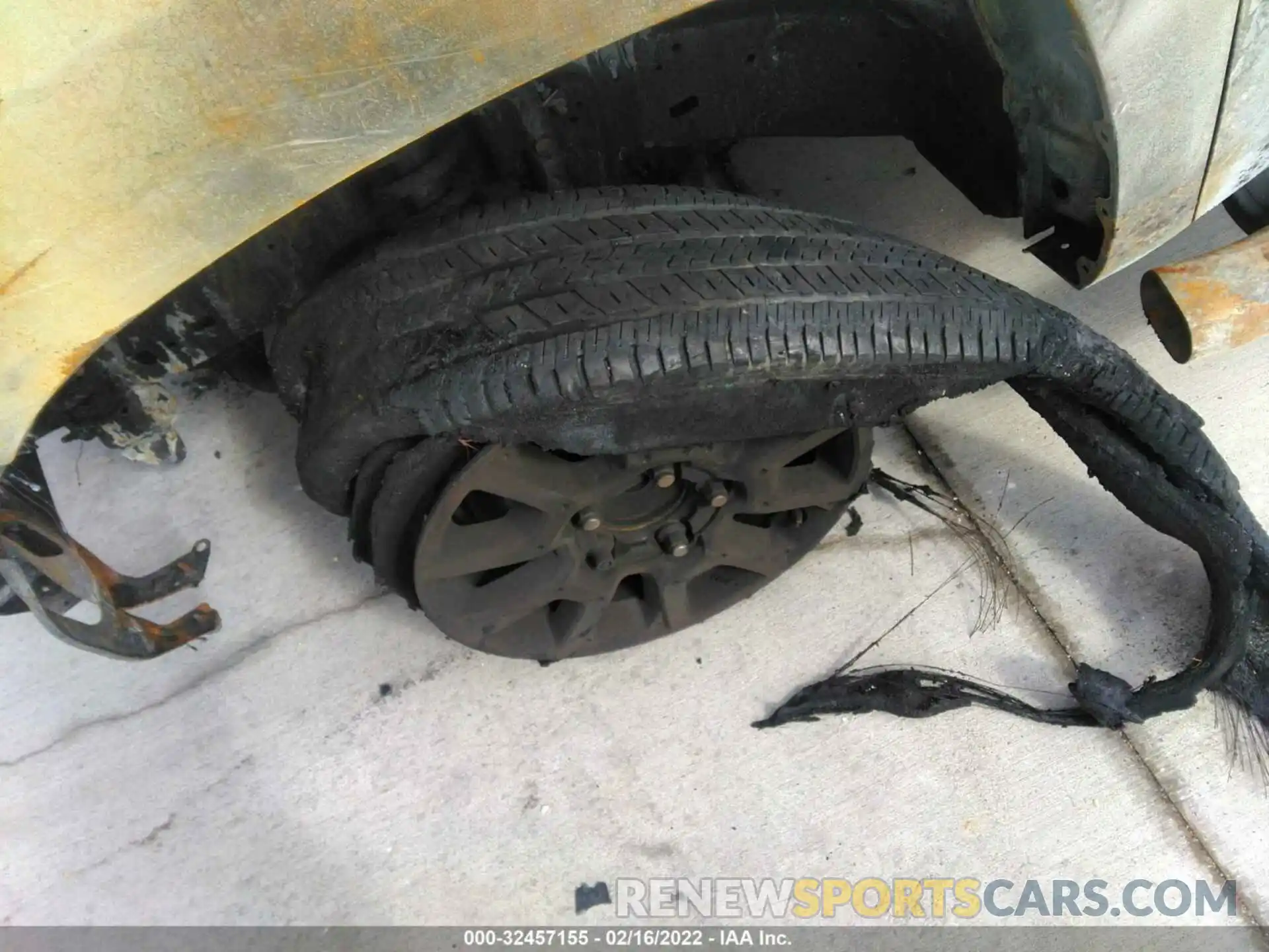 12 Photograph of a damaged car 5TFRY5F15KX246842 TOYOTA TUNDRA 2WD 2019