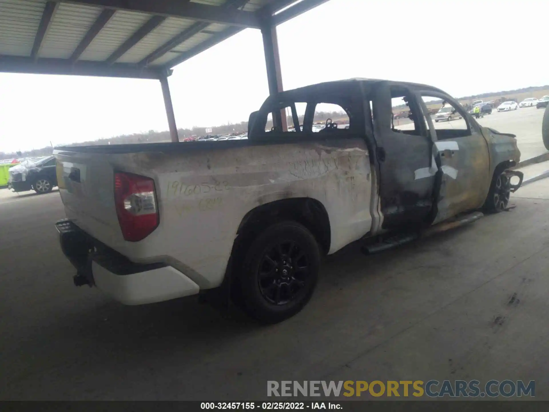 4 Photograph of a damaged car 5TFRY5F15KX246842 TOYOTA TUNDRA 2WD 2019