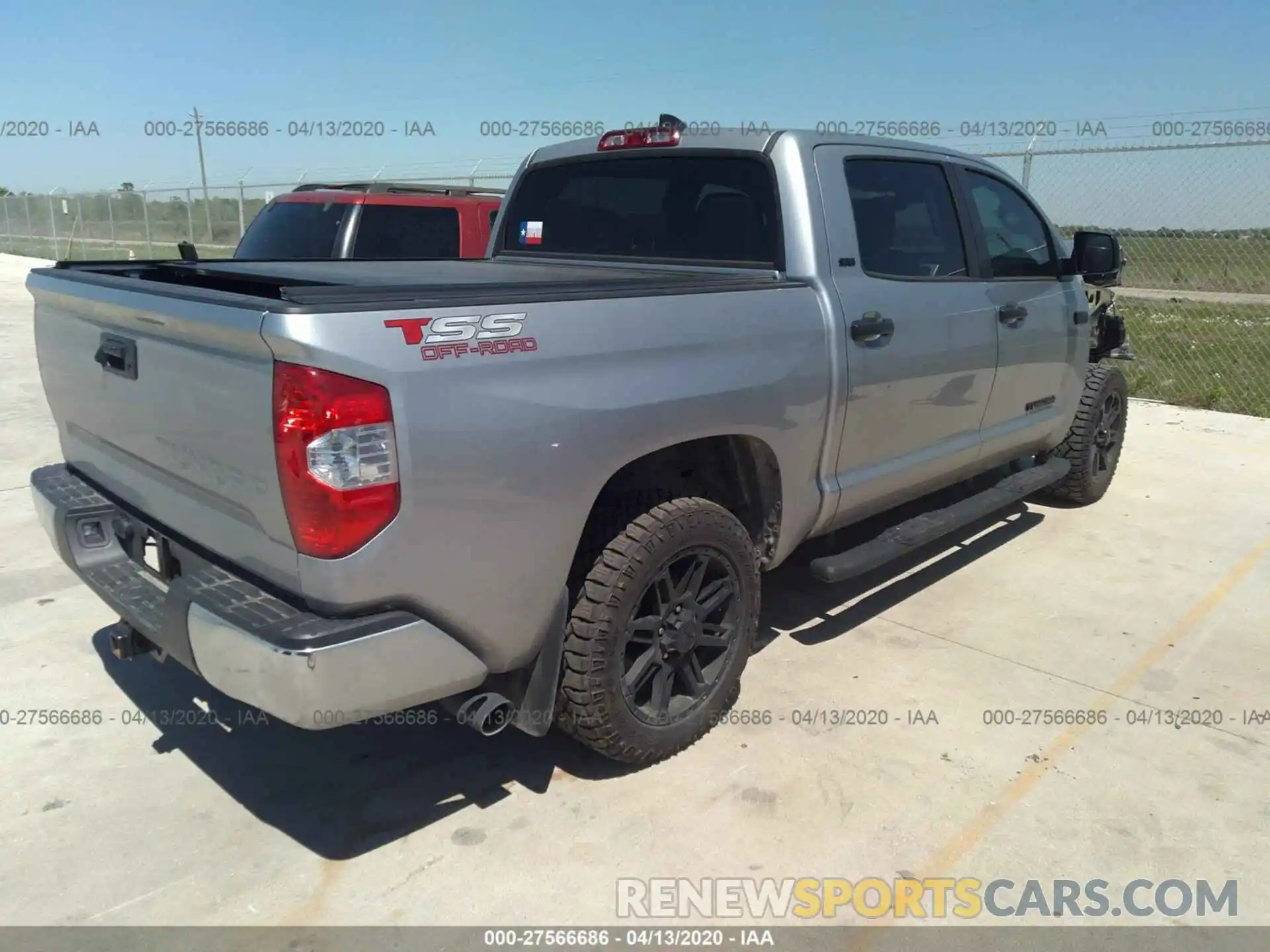 4 Photograph of a damaged car 5TFEY5F11LX256378 TOYOTA TUNDRA 2WD 2020