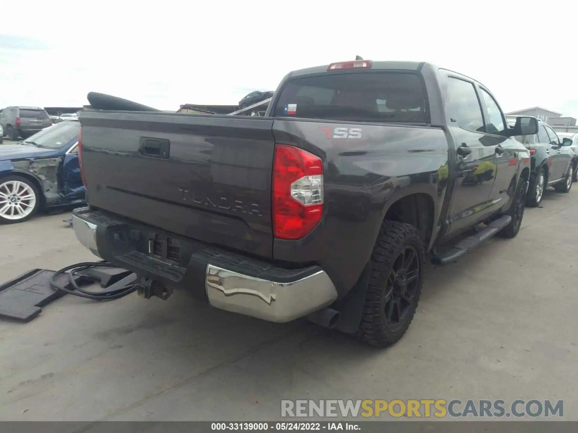 4 Photograph of a damaged car 5TFEY5F11LX270216 TOYOTA TUNDRA 2WD 2020