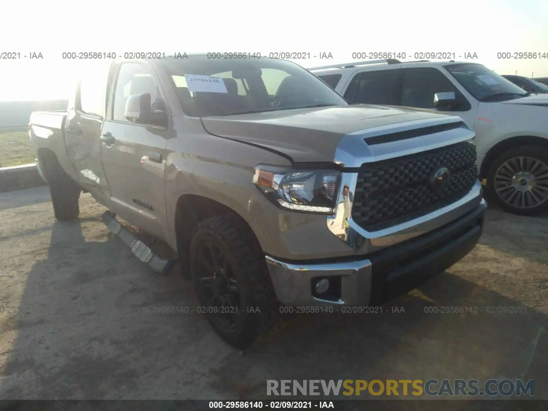 1 Photograph of a damaged car 5TFEY5F12LX257443 TOYOTA TUNDRA 2WD 2020