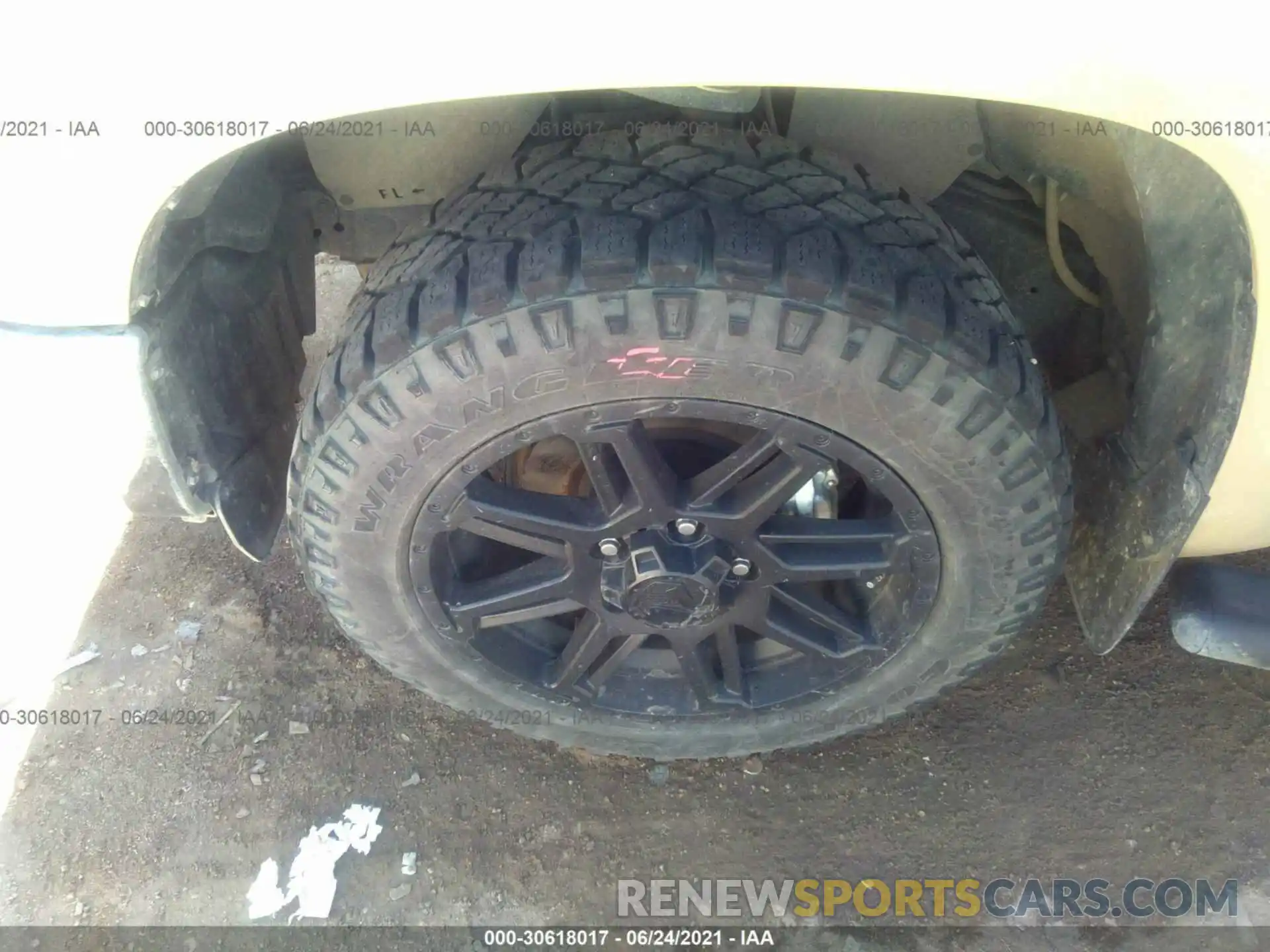 12 Photograph of a damaged car 5TFEY5F12LX258124 TOYOTA TUNDRA 2WD 2020