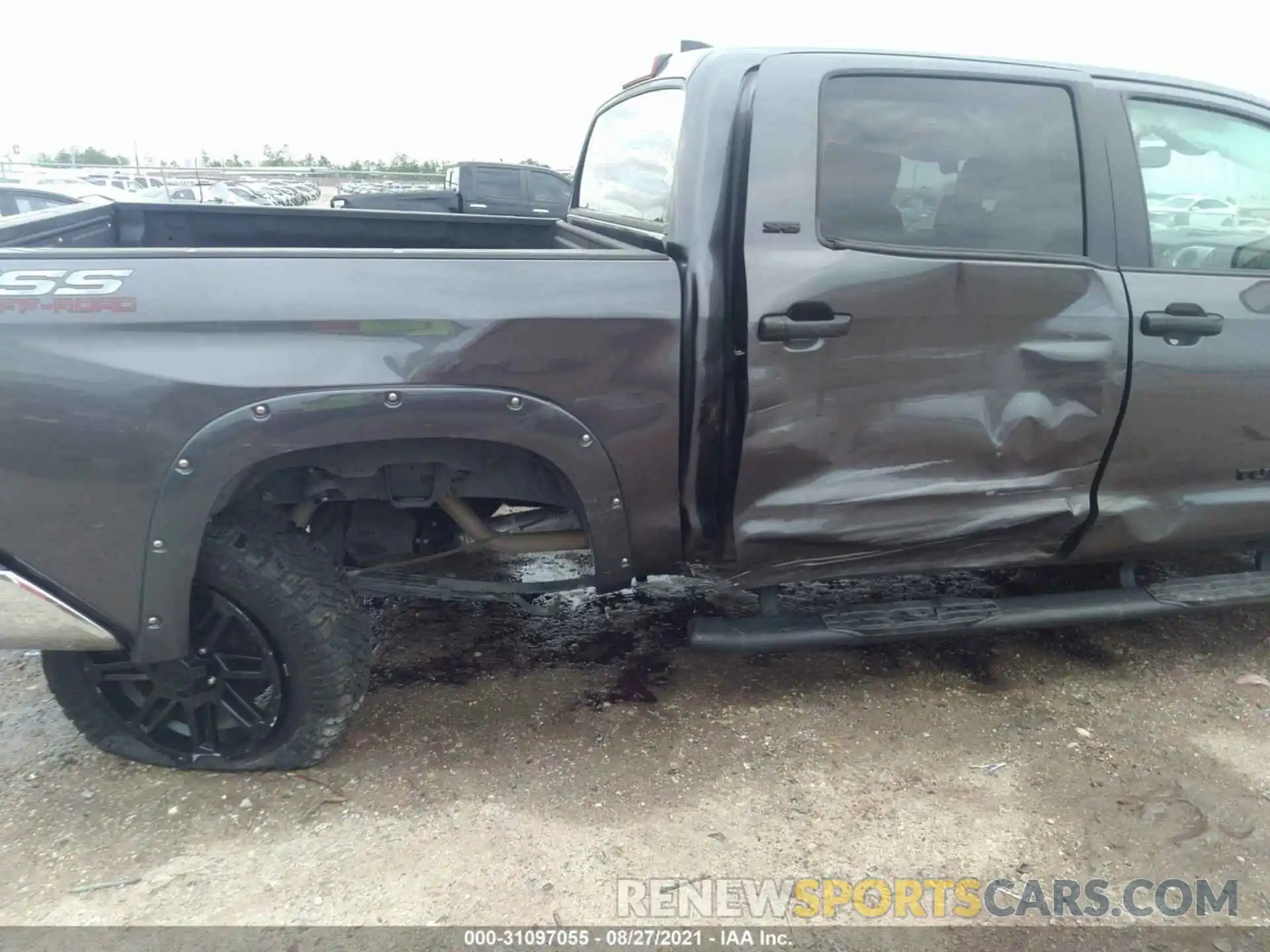 6 Photograph of a damaged car 5TFEY5F13LX257211 TOYOTA TUNDRA 2WD 2020