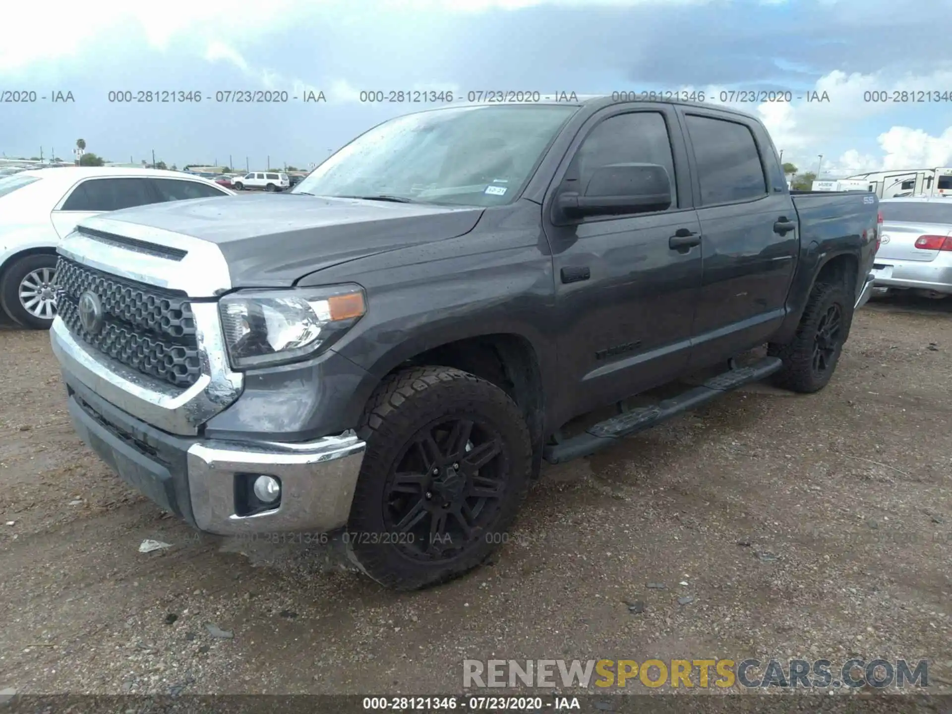 2 Photograph of a damaged car 5TFEY5F14LX260232 TOYOTA TUNDRA 2WD 2020