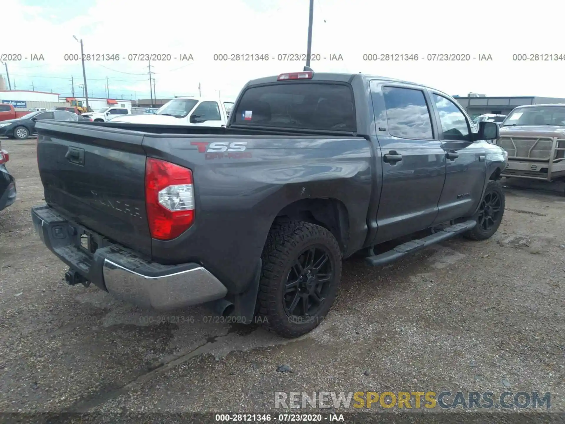 4 Photograph of a damaged car 5TFEY5F14LX260232 TOYOTA TUNDRA 2WD 2020