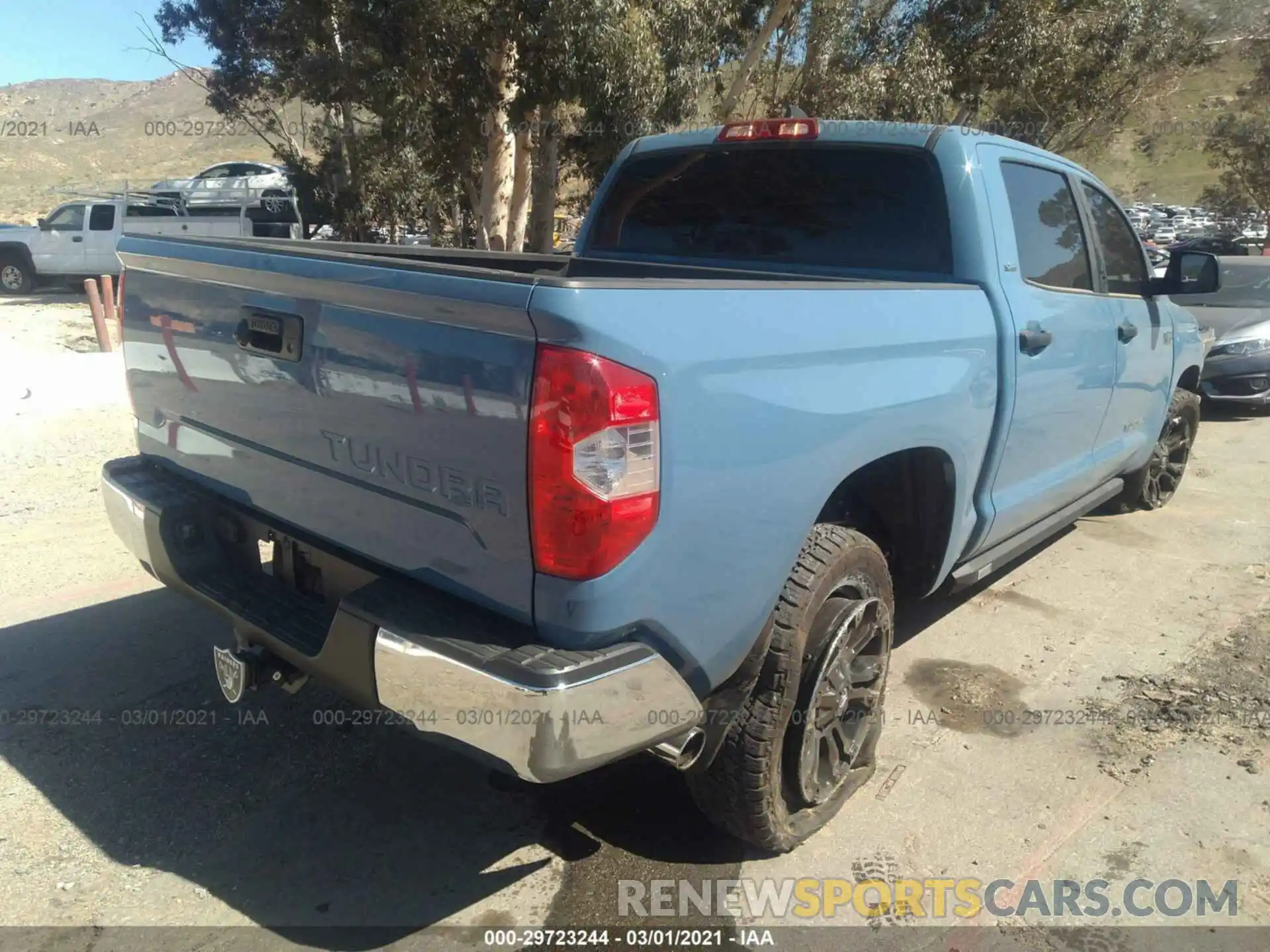 4 Photograph of a damaged car 5TFEY5F14LX271781 TOYOTA TUNDRA 2WD 2020