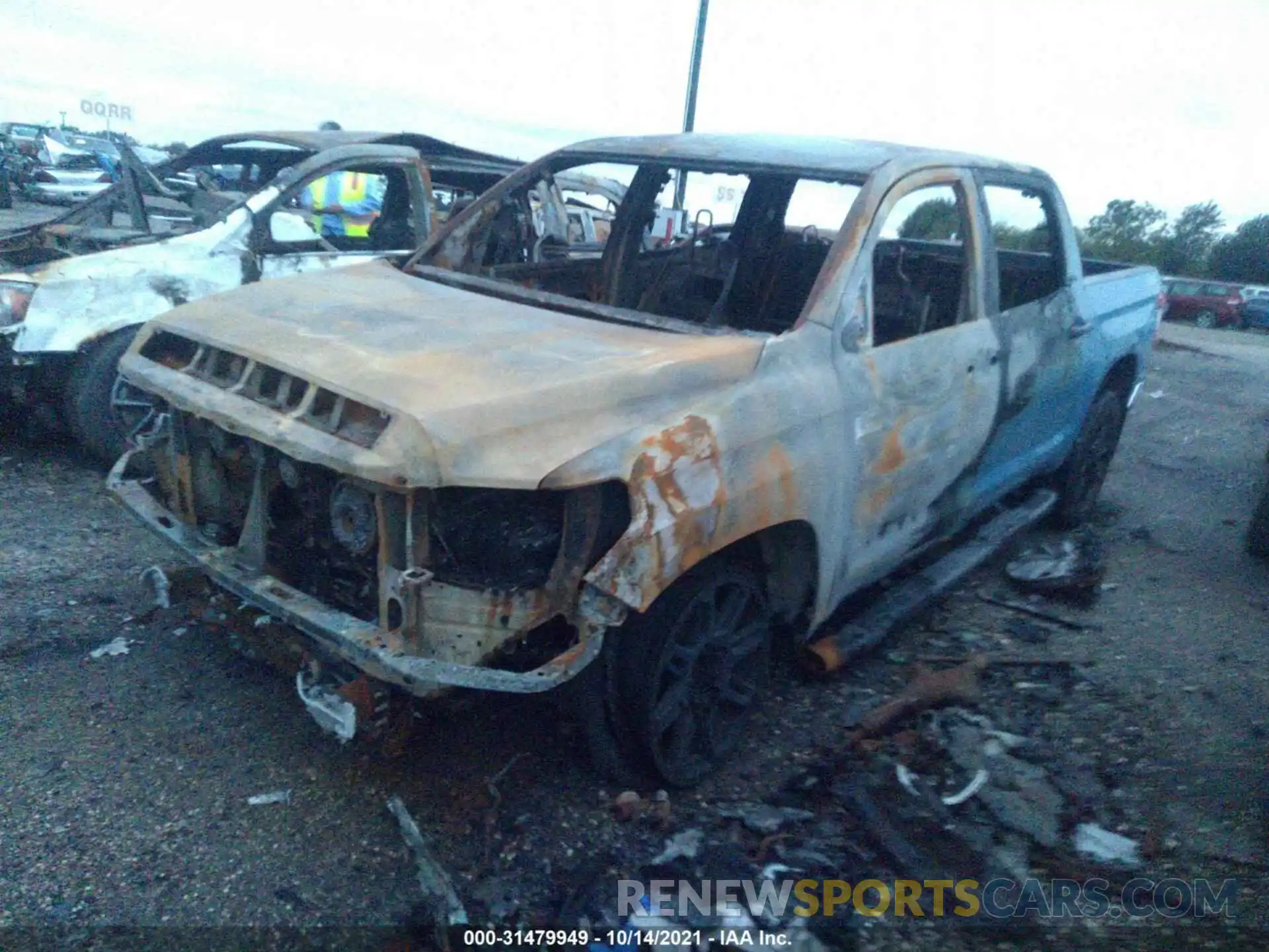 2 Photograph of a damaged car 5TFEY5F15LX256982 TOYOTA TUNDRA 2WD 2020