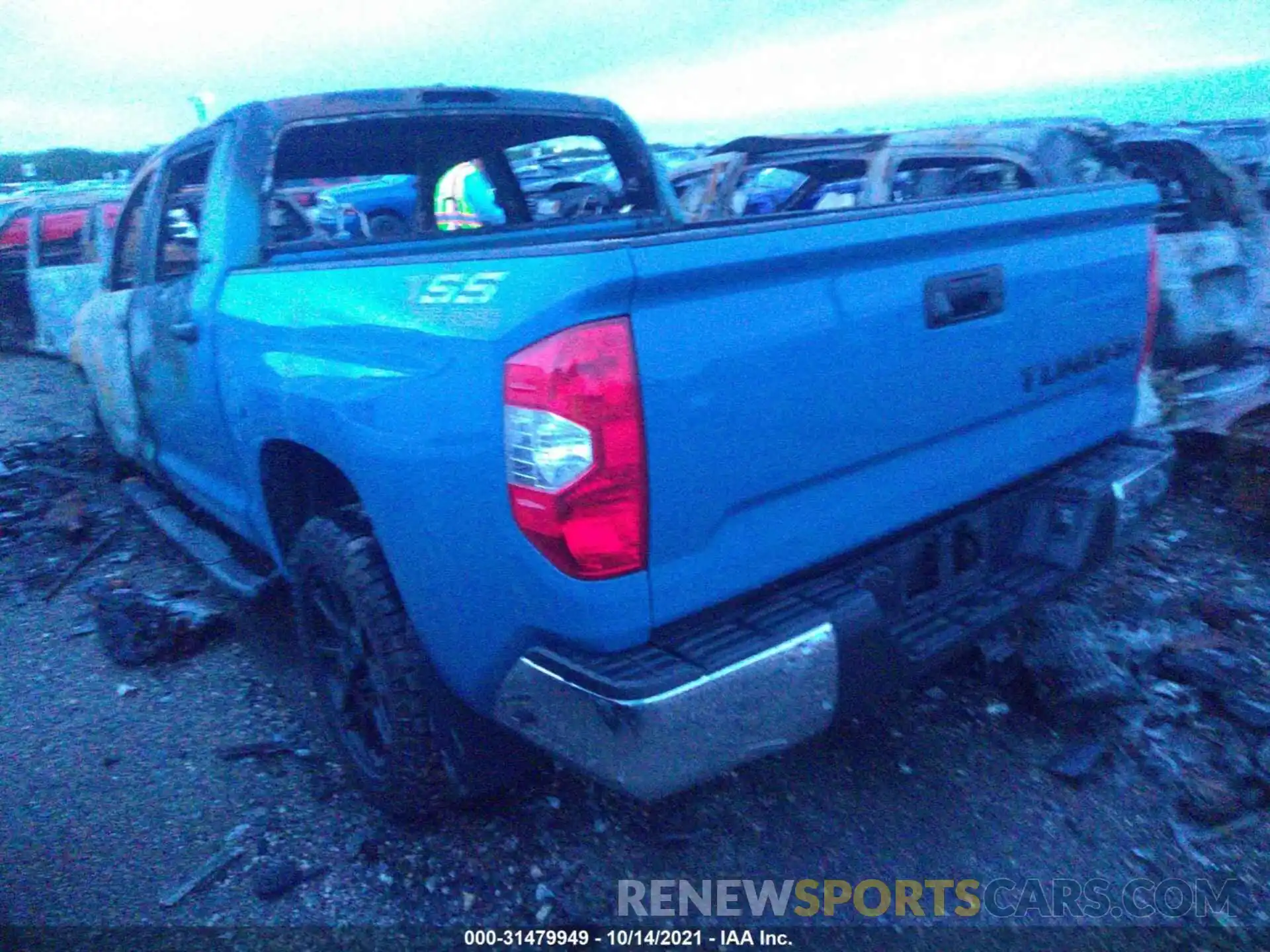 3 Photograph of a damaged car 5TFEY5F15LX256982 TOYOTA TUNDRA 2WD 2020