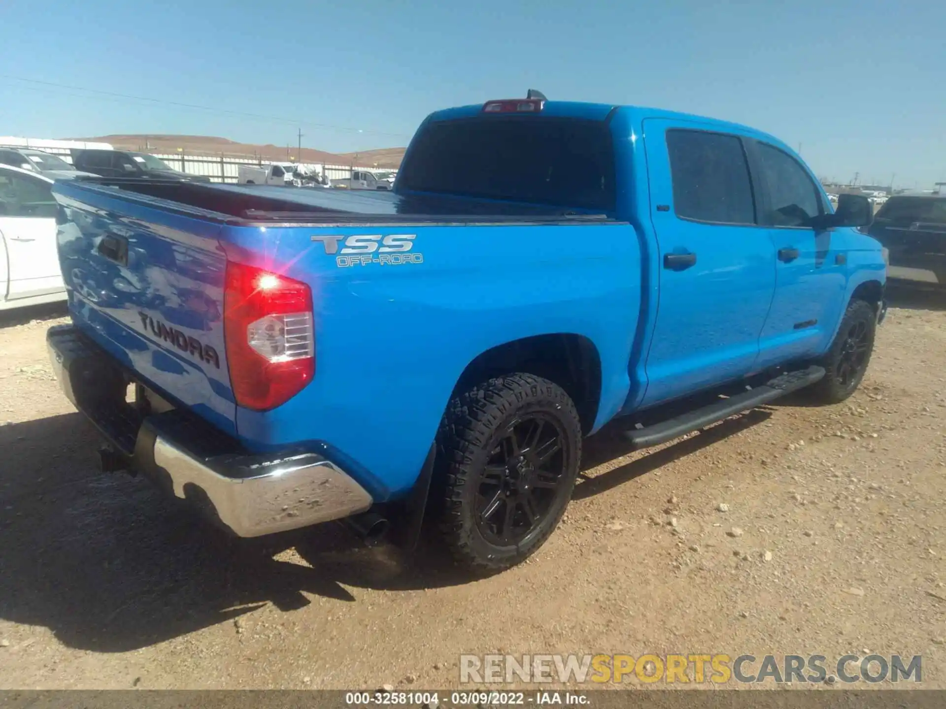 4 Photograph of a damaged car 5TFEY5F15LX259655 TOYOTA TUNDRA 2WD 2020