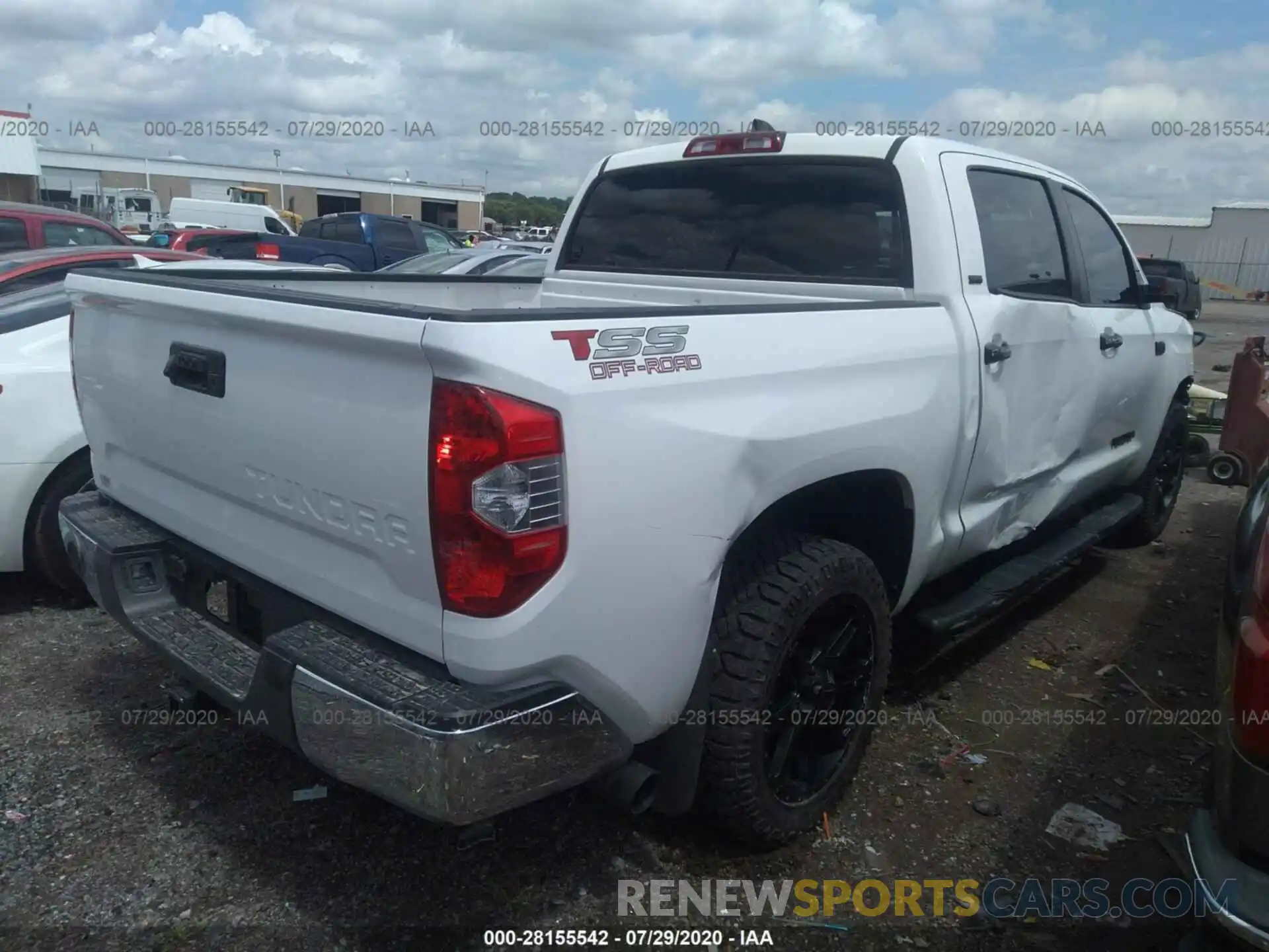 4 Фотография поврежденного автомобиля 5TFEY5F18LX261755 TOYOTA TUNDRA 2WD 2020