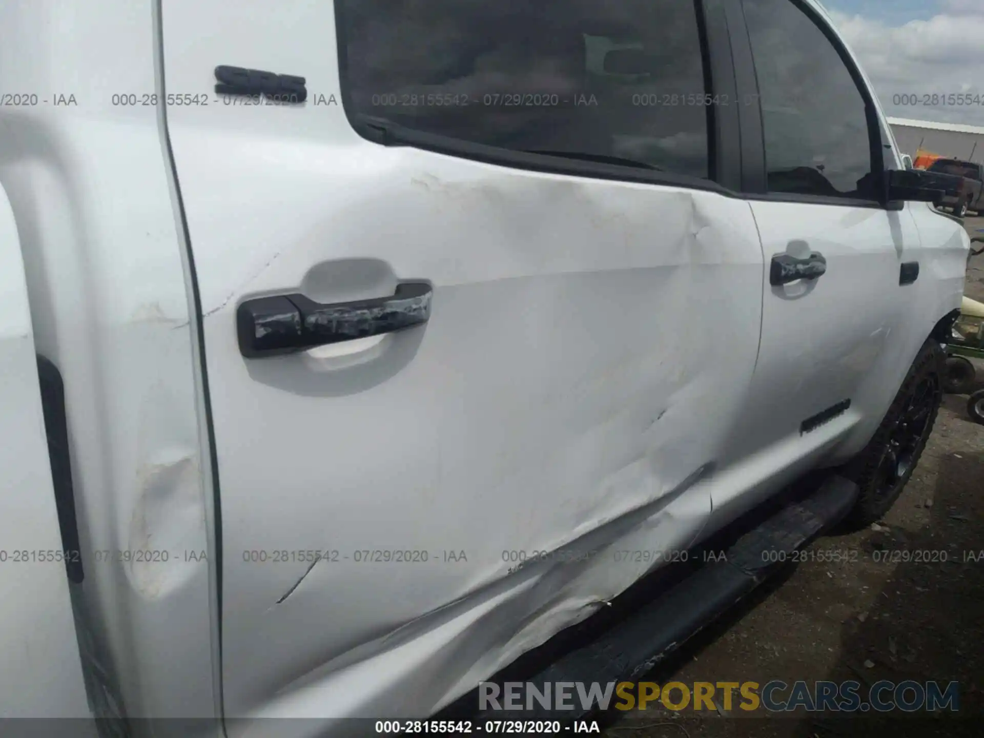 6 Photograph of a damaged car 5TFEY5F18LX261755 TOYOTA TUNDRA 2WD 2020