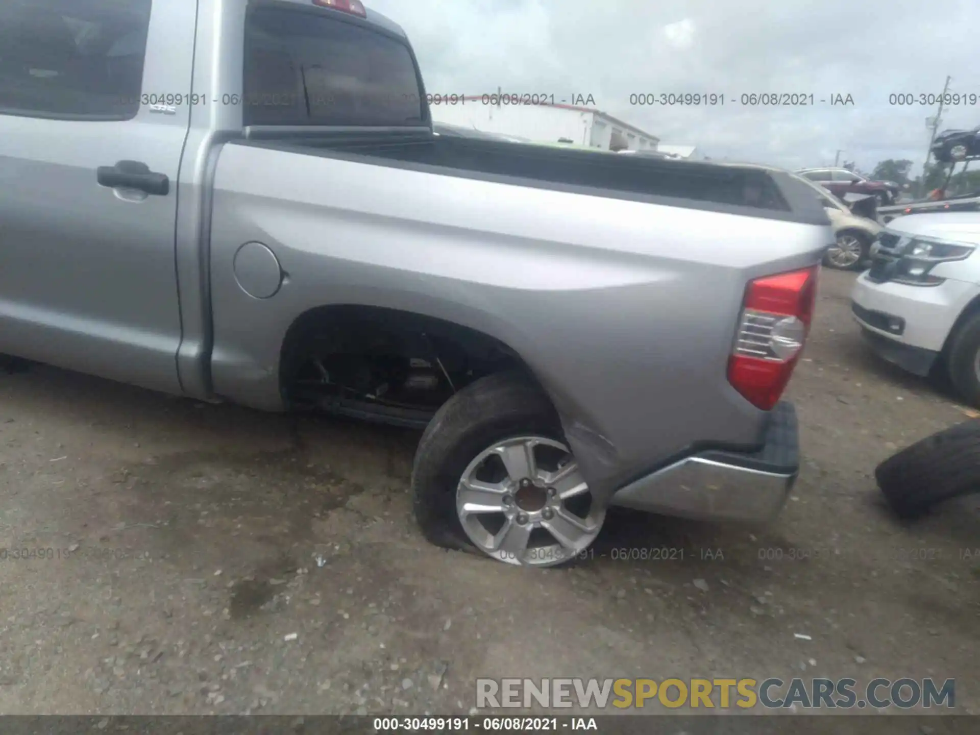 6 Photograph of a damaged car 5TFEY5F18LX263876 TOYOTA TUNDRA 2WD 2020