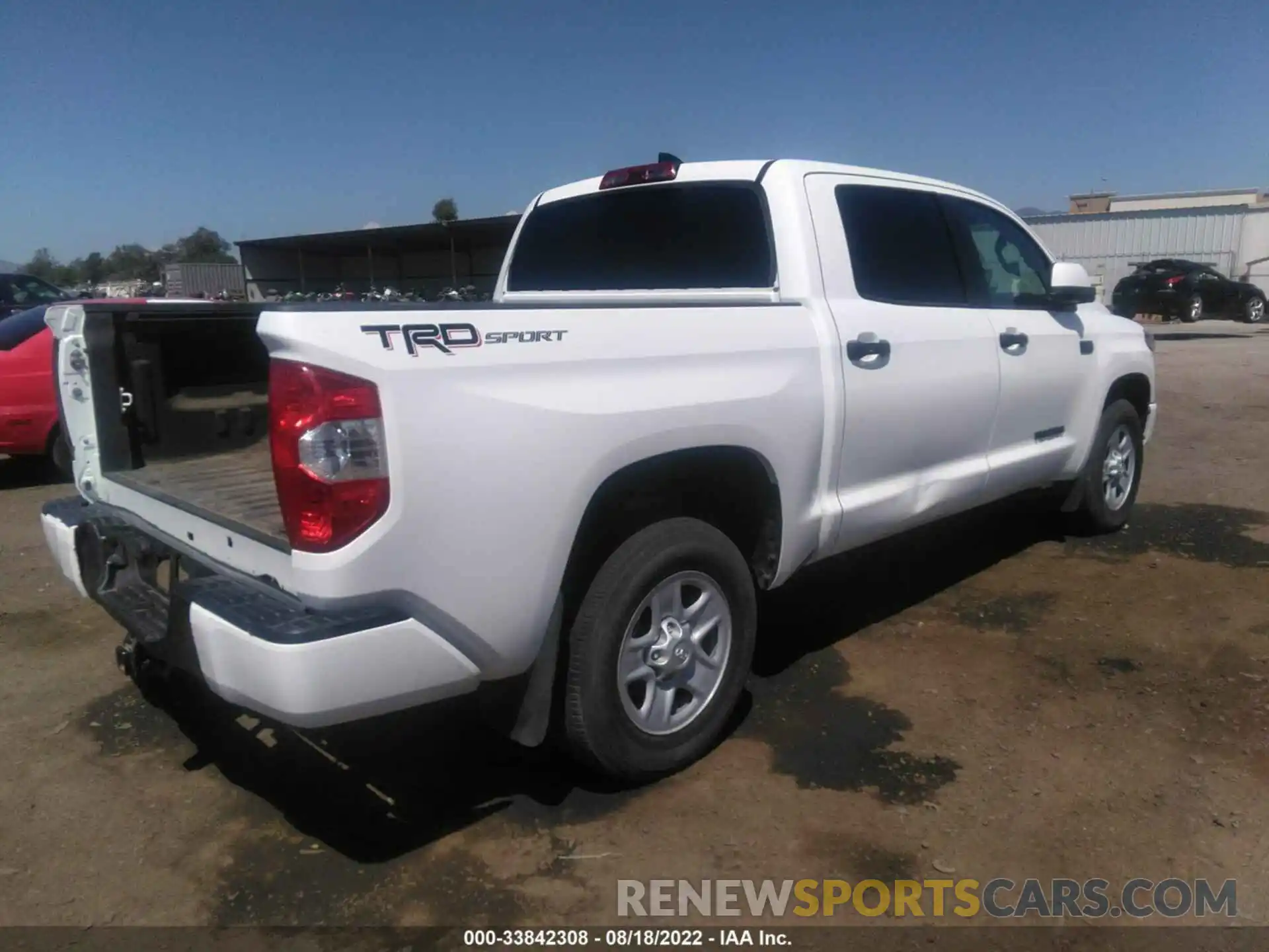 4 Photograph of a damaged car 5TFEY5F19LX260744 TOYOTA TUNDRA 2WD 2020