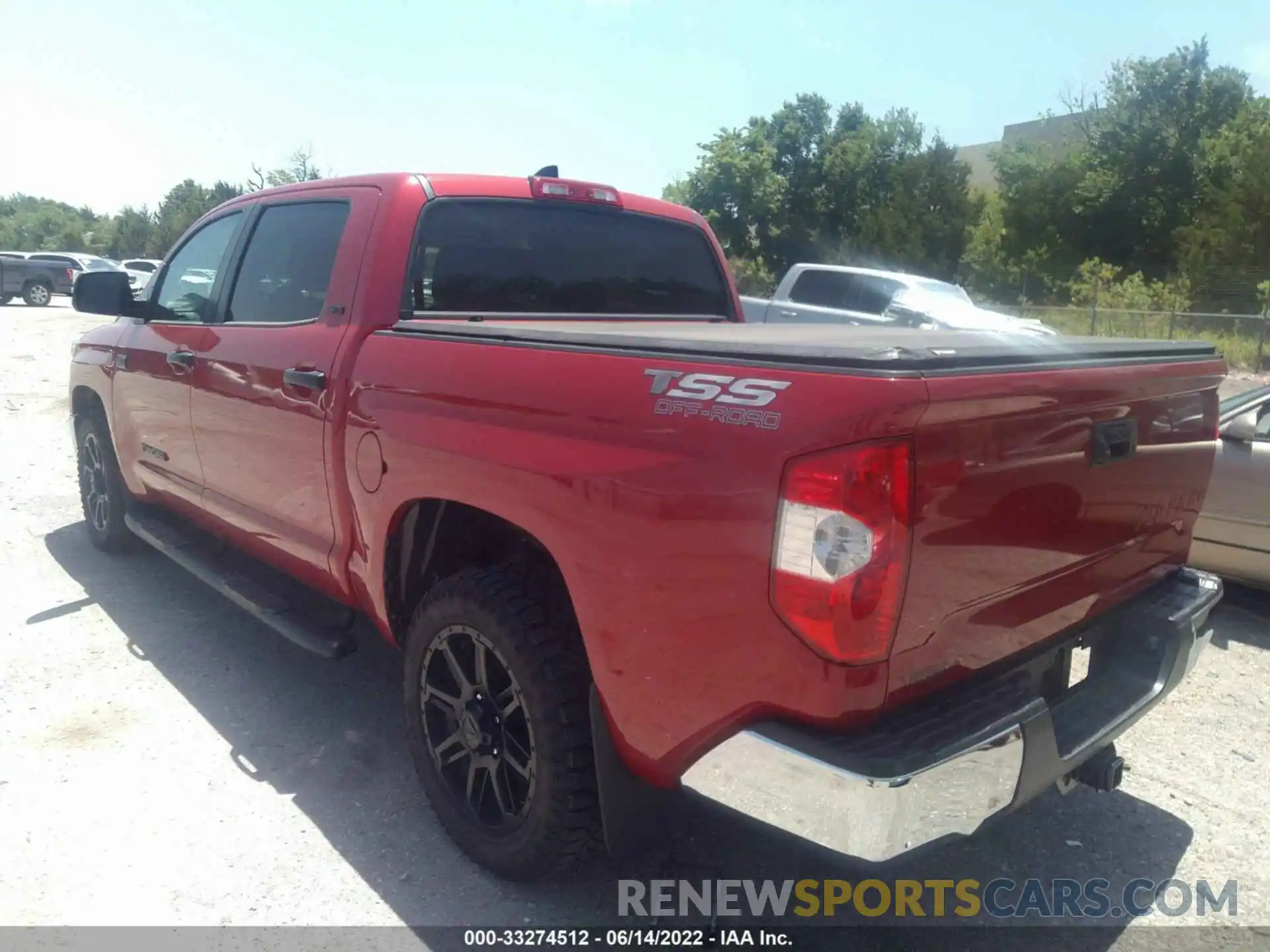 3 Photograph of a damaged car 5TFEY5F19LX262431 TOYOTA TUNDRA 2WD 2020