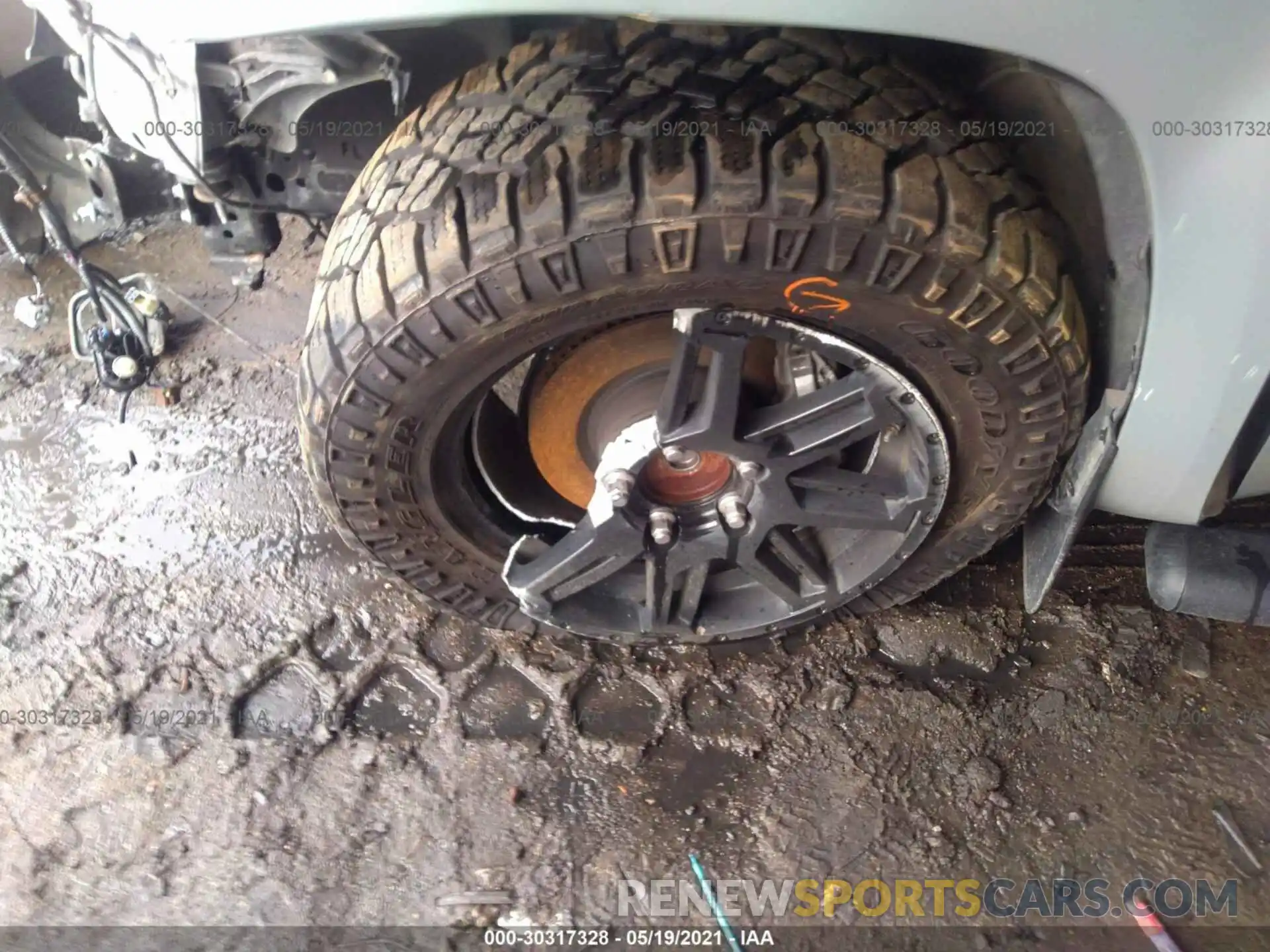 12 Photograph of a damaged car 5TFEY5F19LX266172 TOYOTA TUNDRA 2WD 2020