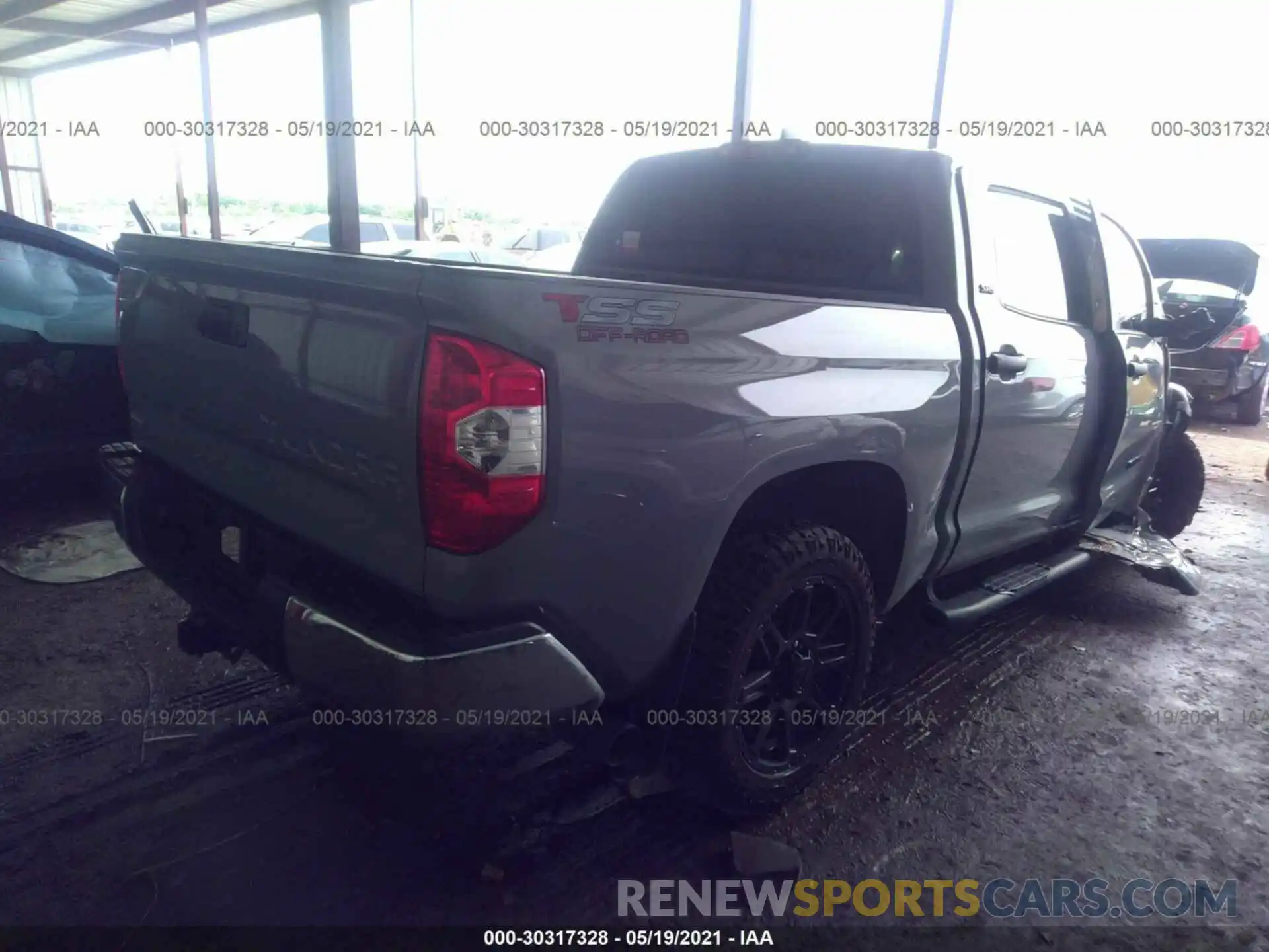 4 Photograph of a damaged car 5TFEY5F19LX266172 TOYOTA TUNDRA 2WD 2020