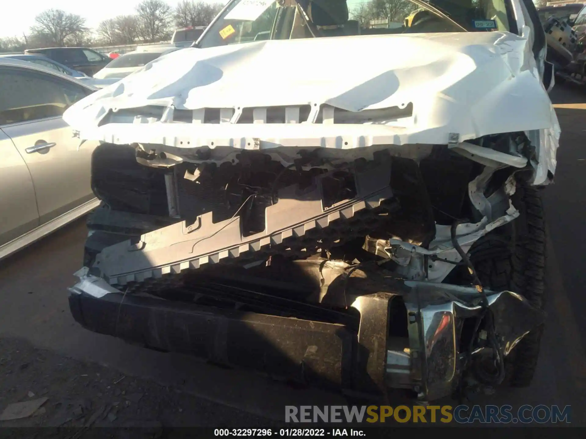 6 Photograph of a damaged car 5TFEY5F19LX270433 TOYOTA TUNDRA 2WD 2020